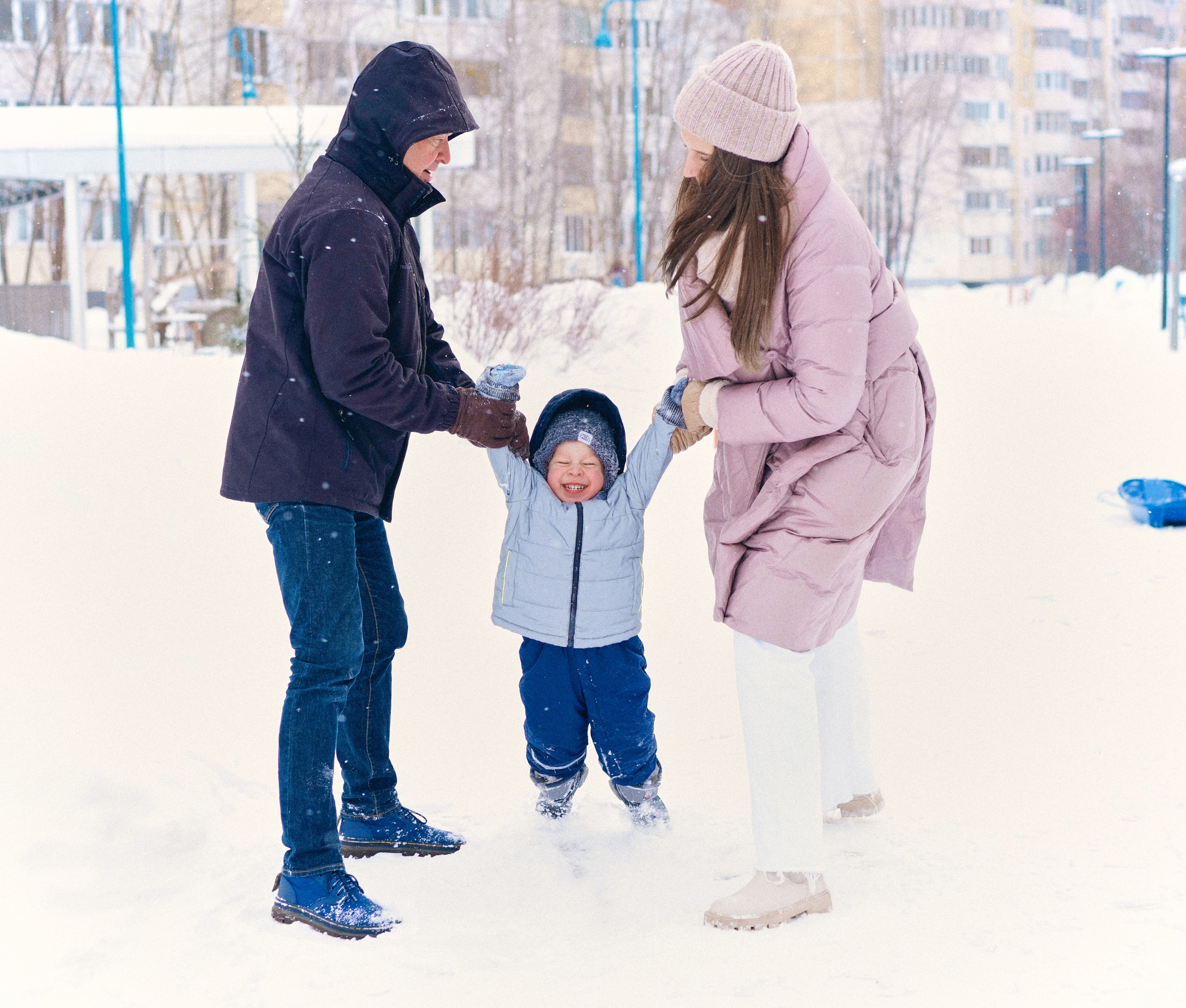 Непоседа Назар — съемка на улице. Фотограф Казань
