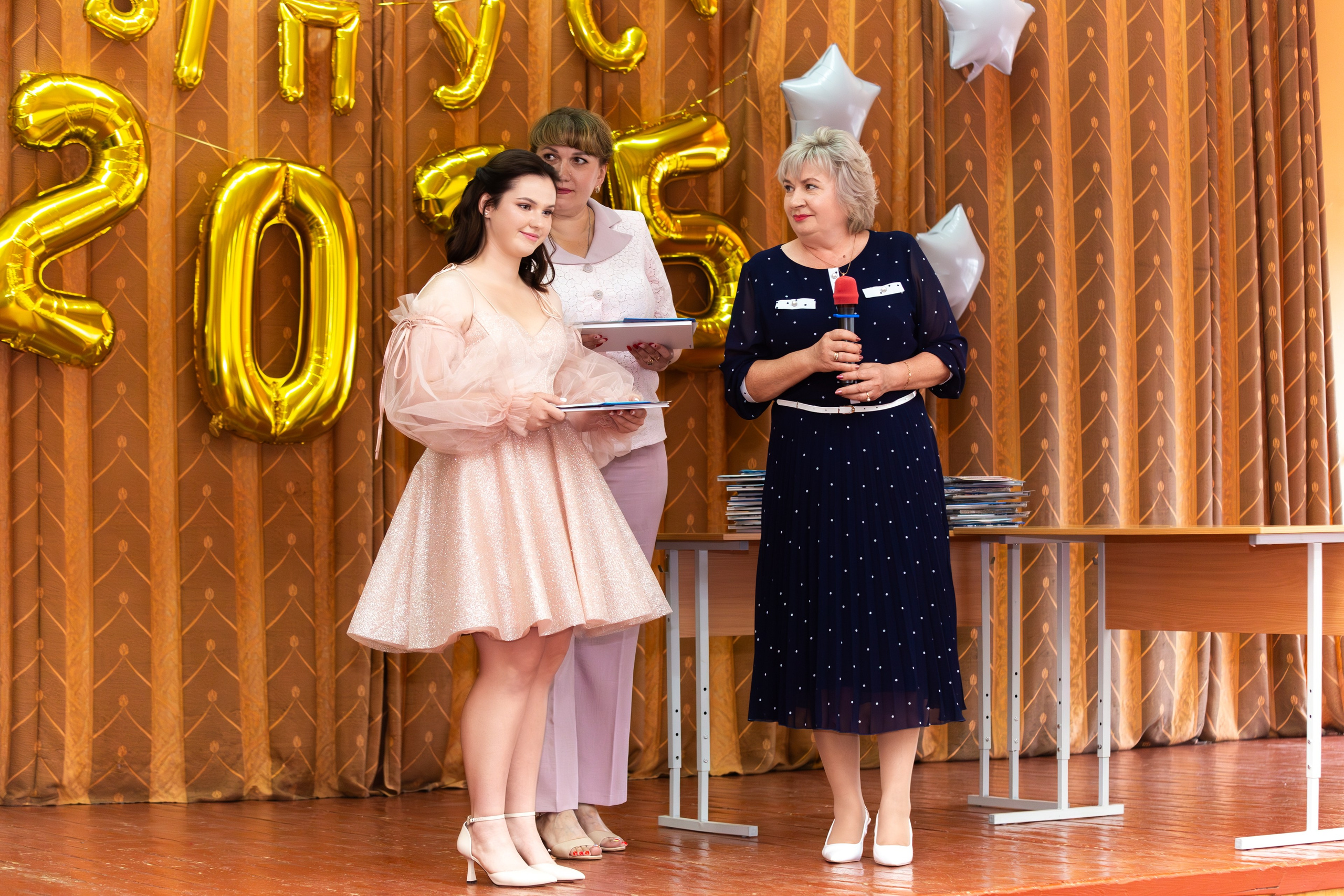 Вручение дипломов 2025 9 ШКОЛА МЦЕНСК. ТВОЙ АЛЬБОМ / ТВОИ ПРАВИЛА