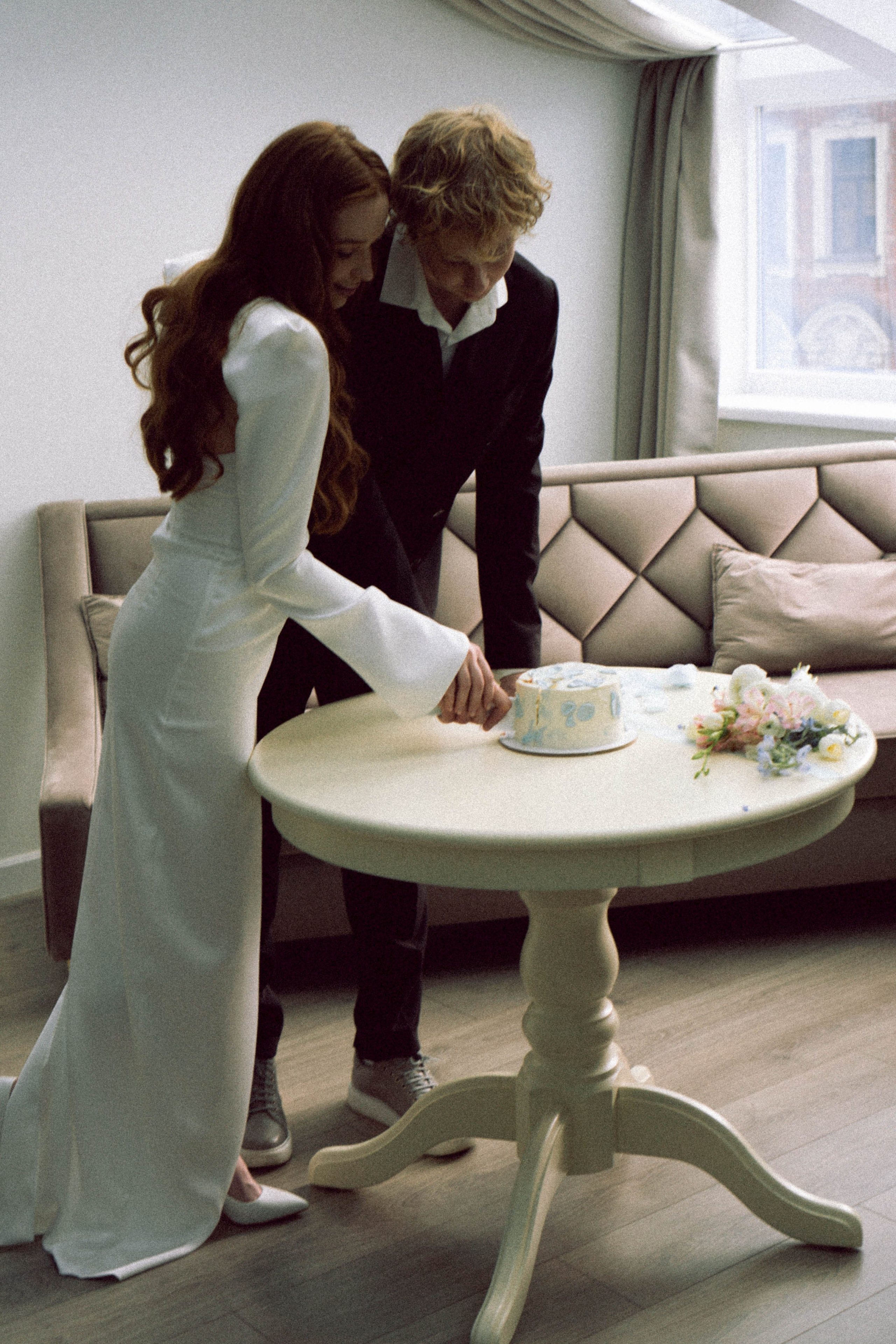 СВАДЕБНАЯ СЬЕМКА В ОТЕЛЕ. СБОРЫ ЖЕНИХА И НЕВЕСТЫ И ТАКЖЕ ТОР И ПОДГОТОВКА К ПРОГУЛКЕ. Профессиональный фотограф, Санкт-Петербург — Виктория Богомолова