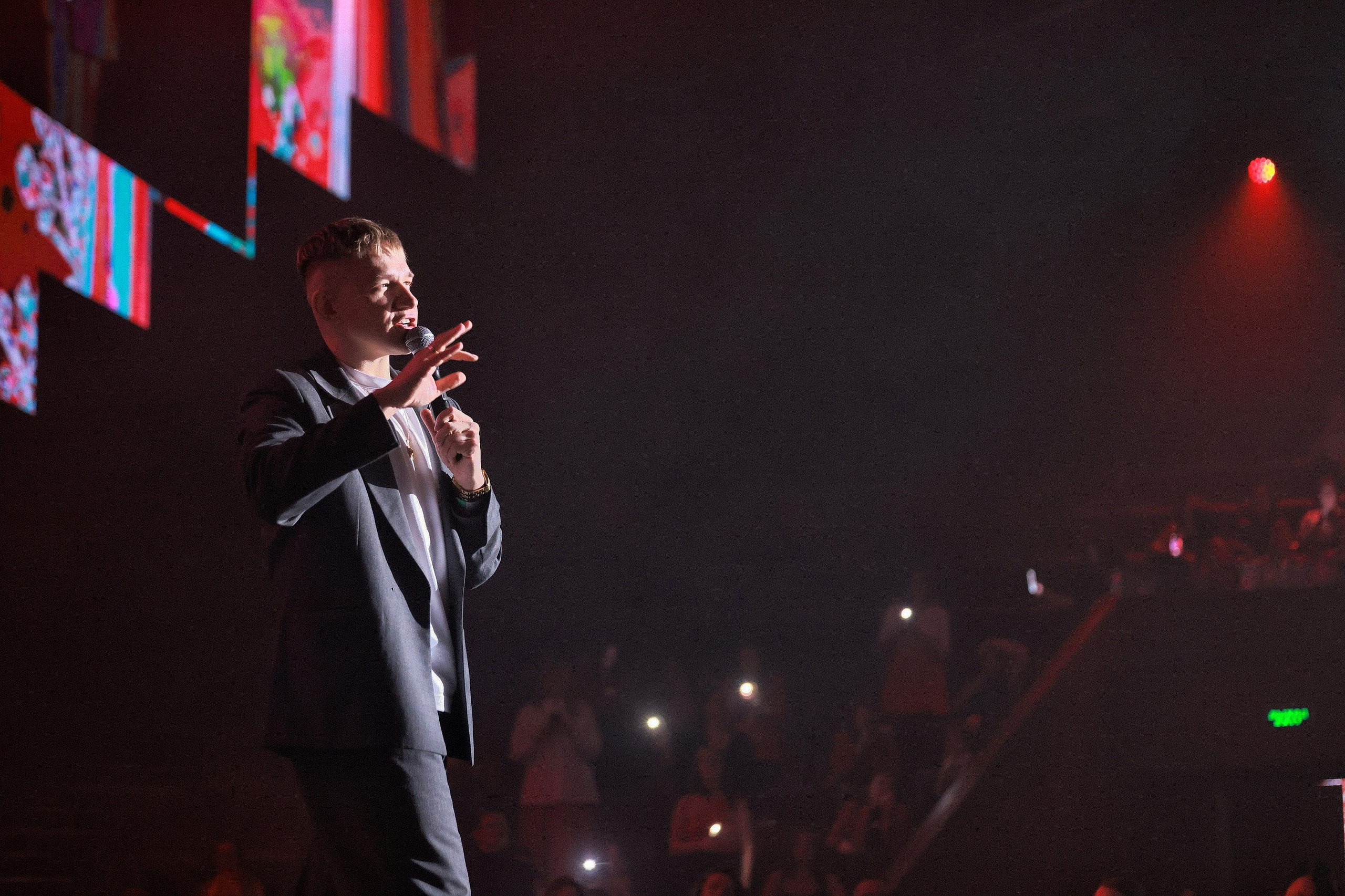 Будущий Я. Проект Марии Галантер. Фотографирую масштабные события, людей и их истории по всему миру. Константин Трубников