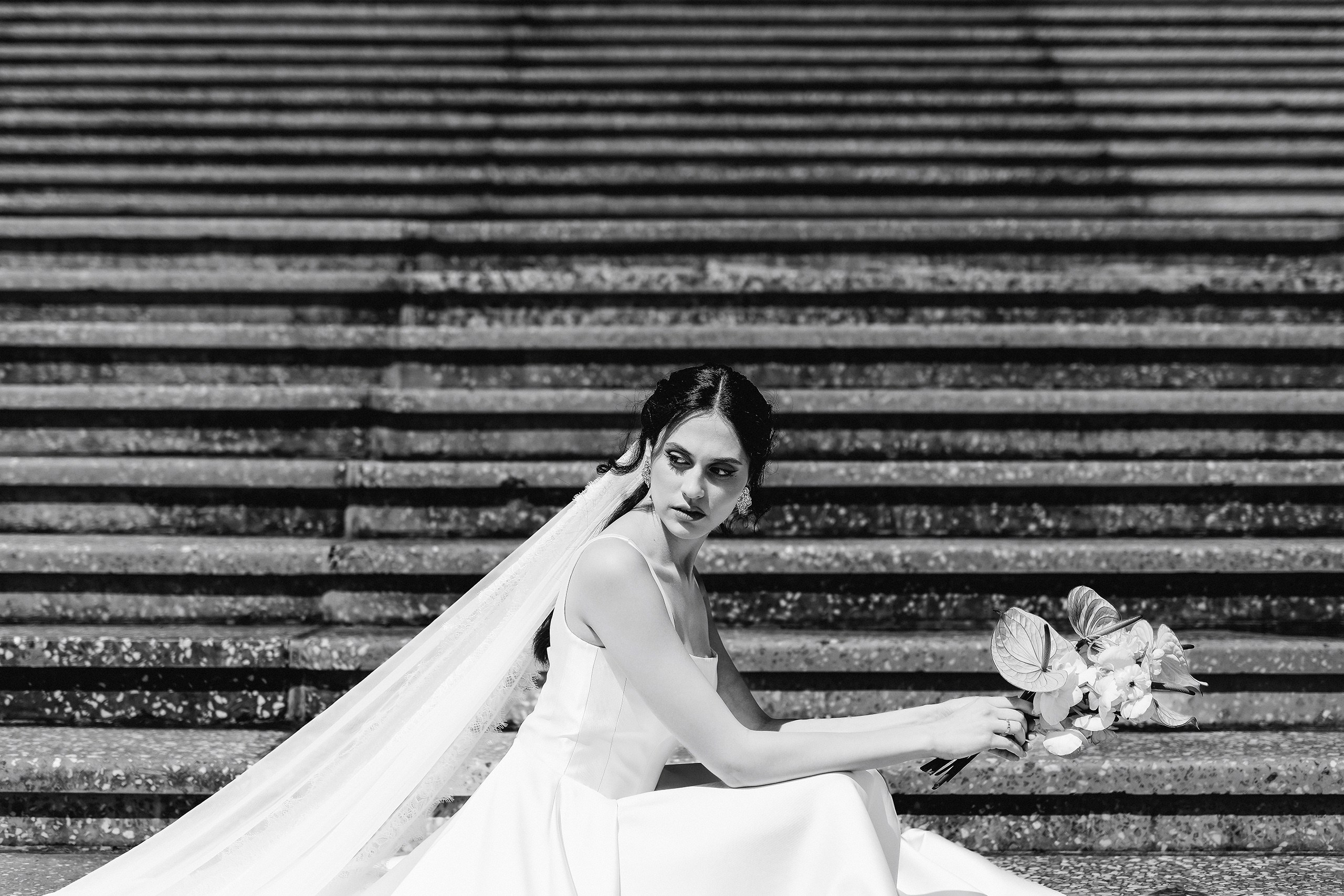 Свадебная фотосессия в речном вокзале в Красноярске. 📸 Свадебный и семейный фотограф в Красноярске Тихомиров Евгений | 17 лет опыта | 800+ свадеб