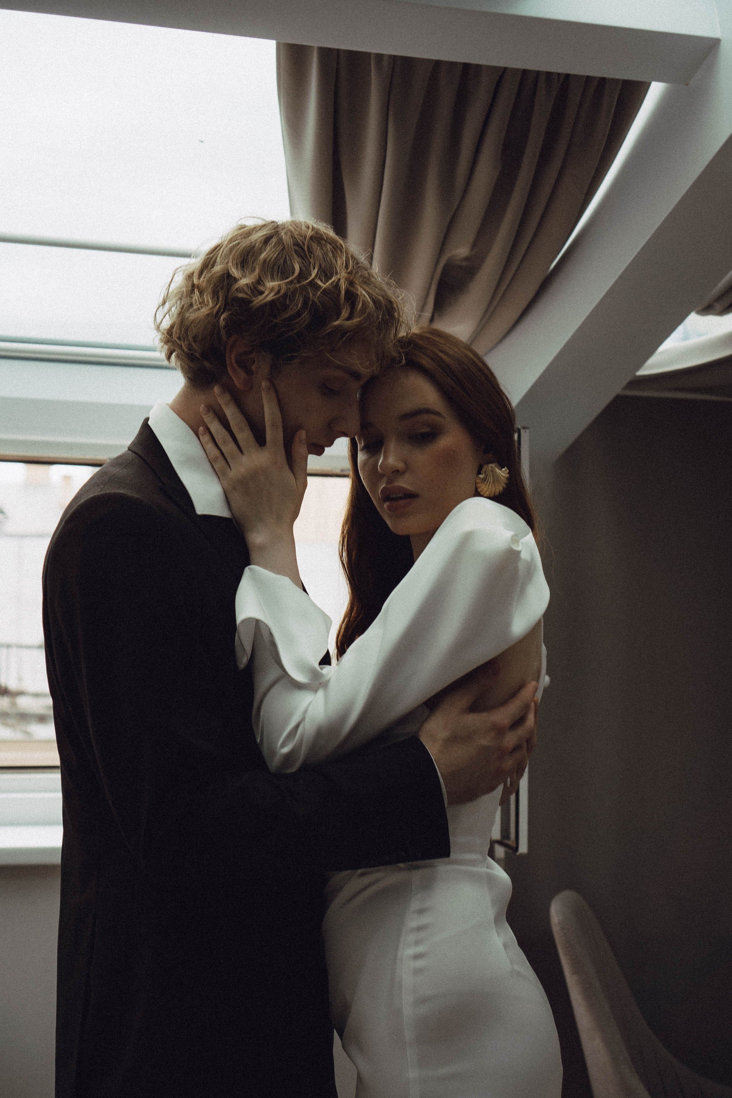 СВАДЕБНАЯ СЬЕМКА В ОТЕЛЕ. СБОРЫ ЖЕНИХА И НЕВЕСТЫ И ТАКЖЕ ТОР И ПОДГОТОВКА К ПРОГУЛКЕ. Профессиональный фотограф, Санкт-Петербург — Виктория Богомолова