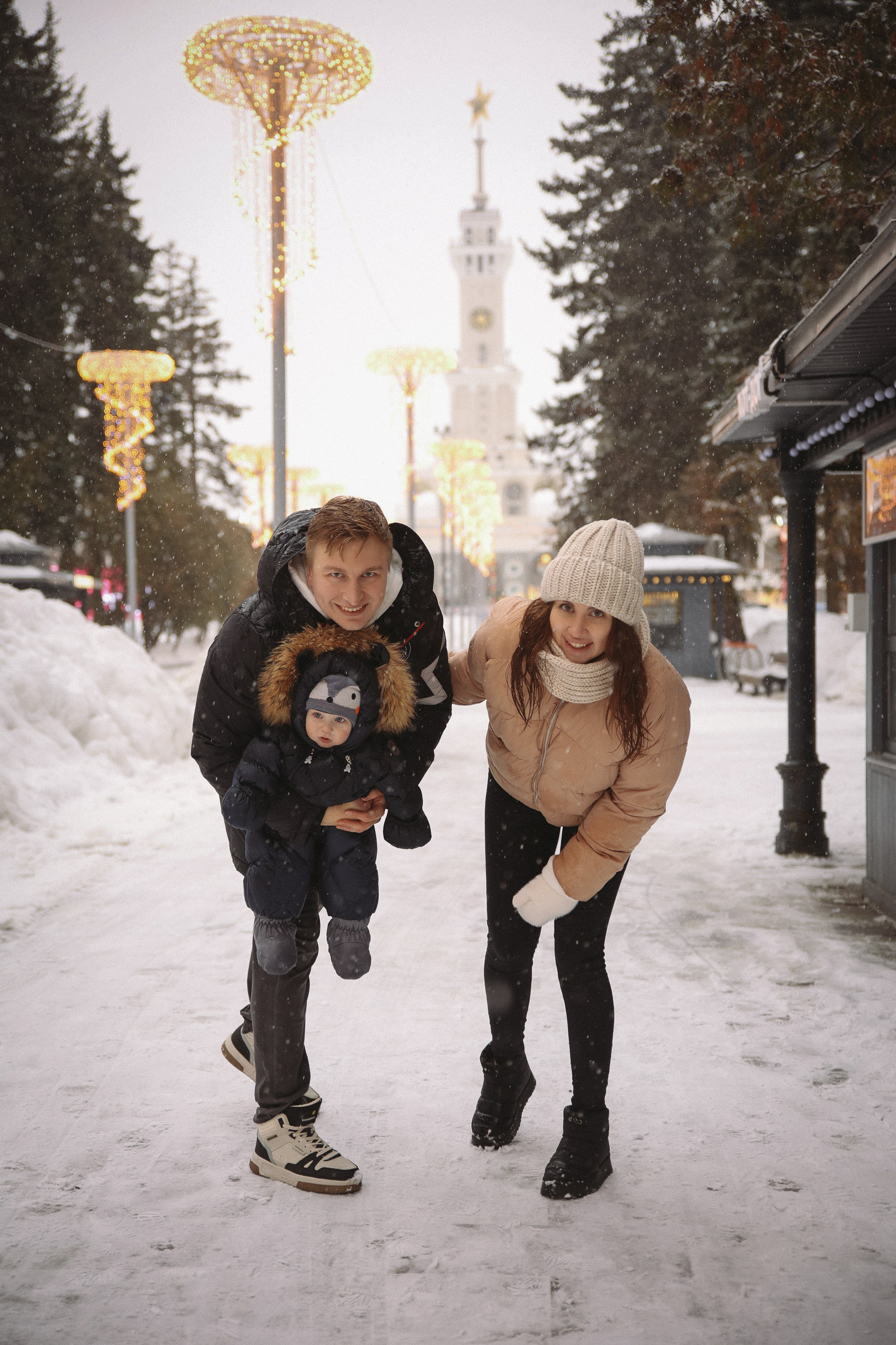 Семейная фотосессия прогулка. Фотограф Владимир Москва