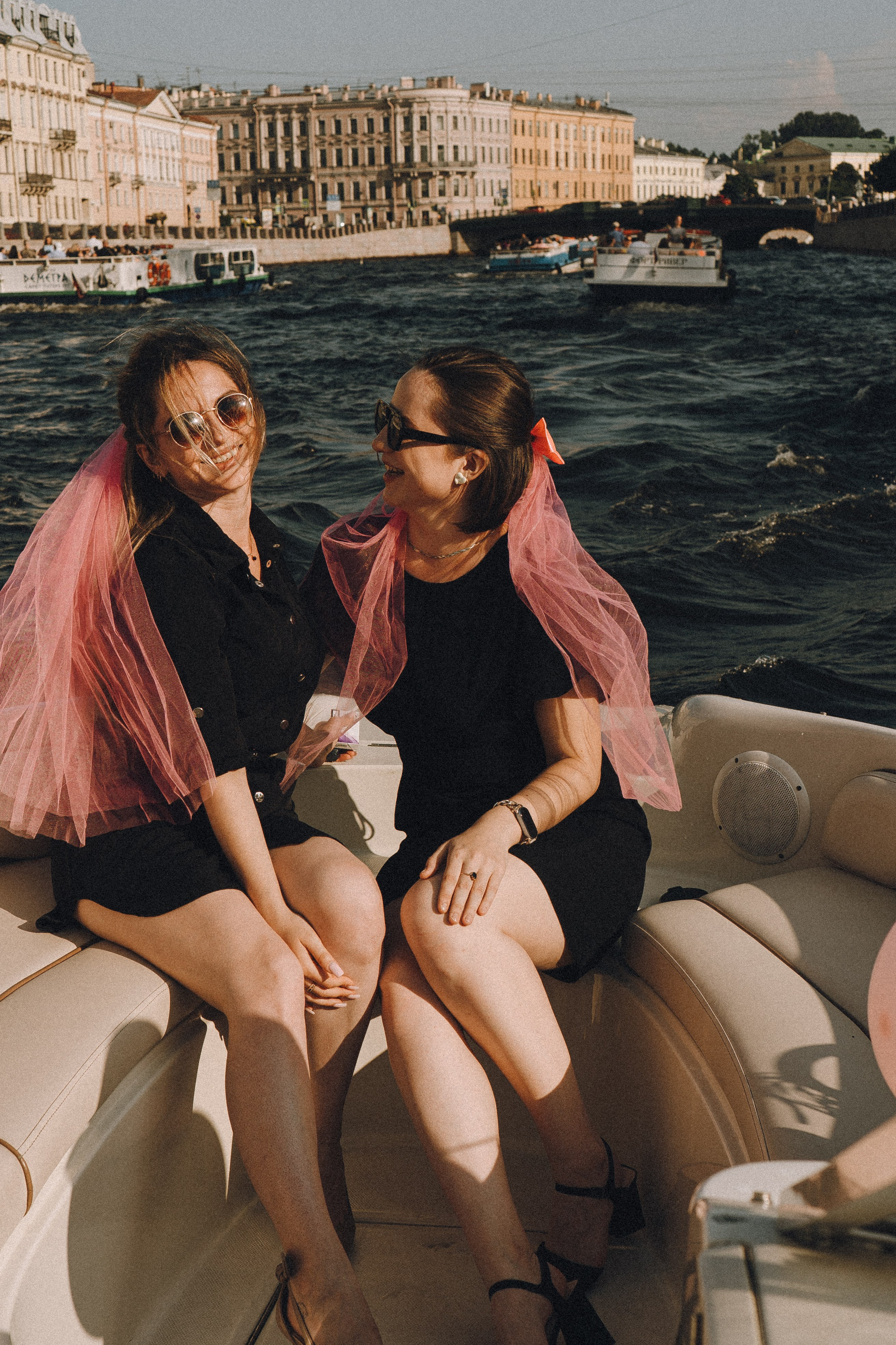 ДЕВИЧНИК НА КАТЕРЕ. Профессиональный фотограф, Санкт-Петербург — Виктория Богомолова