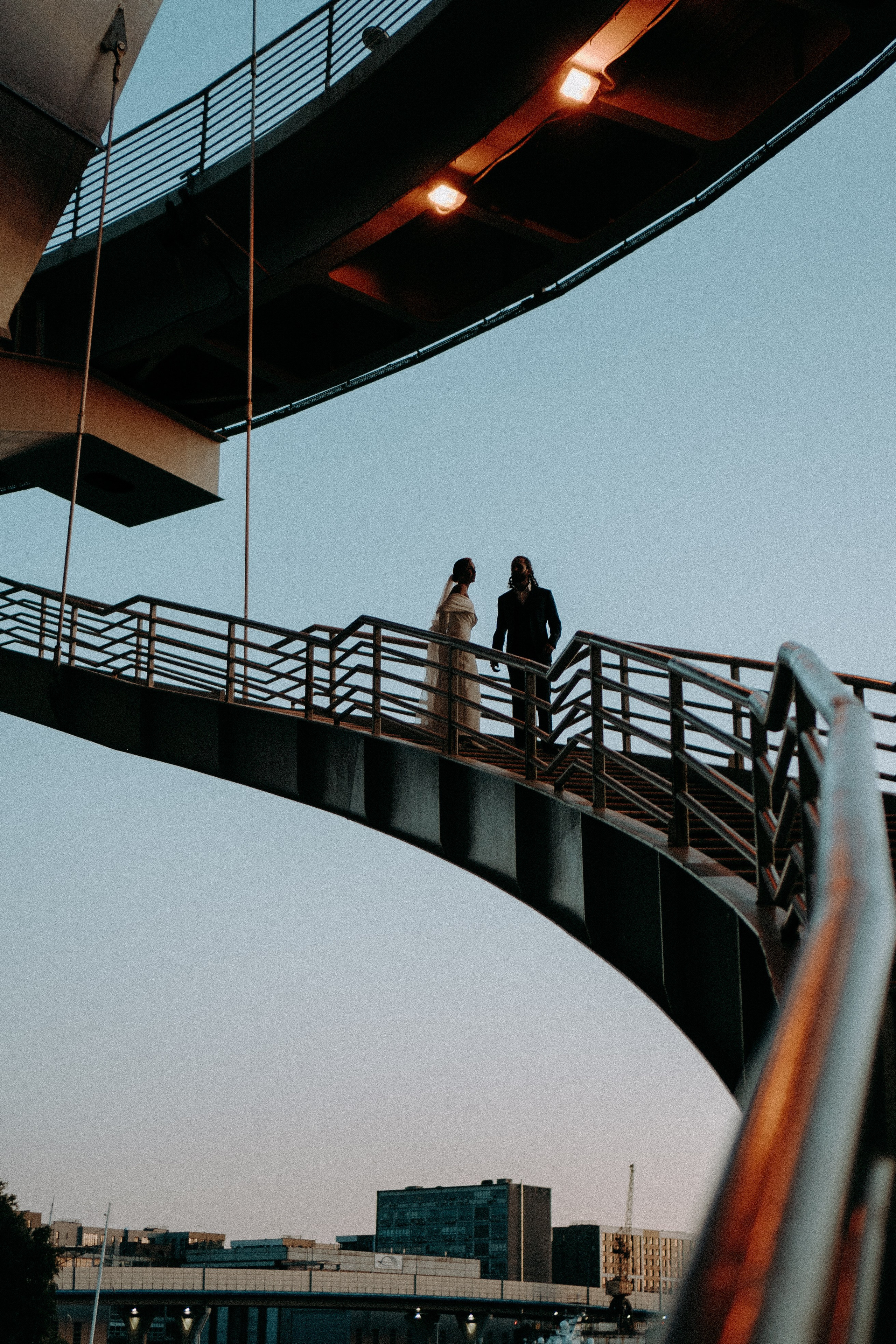 СВАДЕБНАЯ СЬЕМКА ВОЗЛЕ МСОТА БЕТАНКУРА НА КАБРИОЛЕТЕ. Профессиональный фотограф, Санкт-Петербург — Виктория Богомолова
