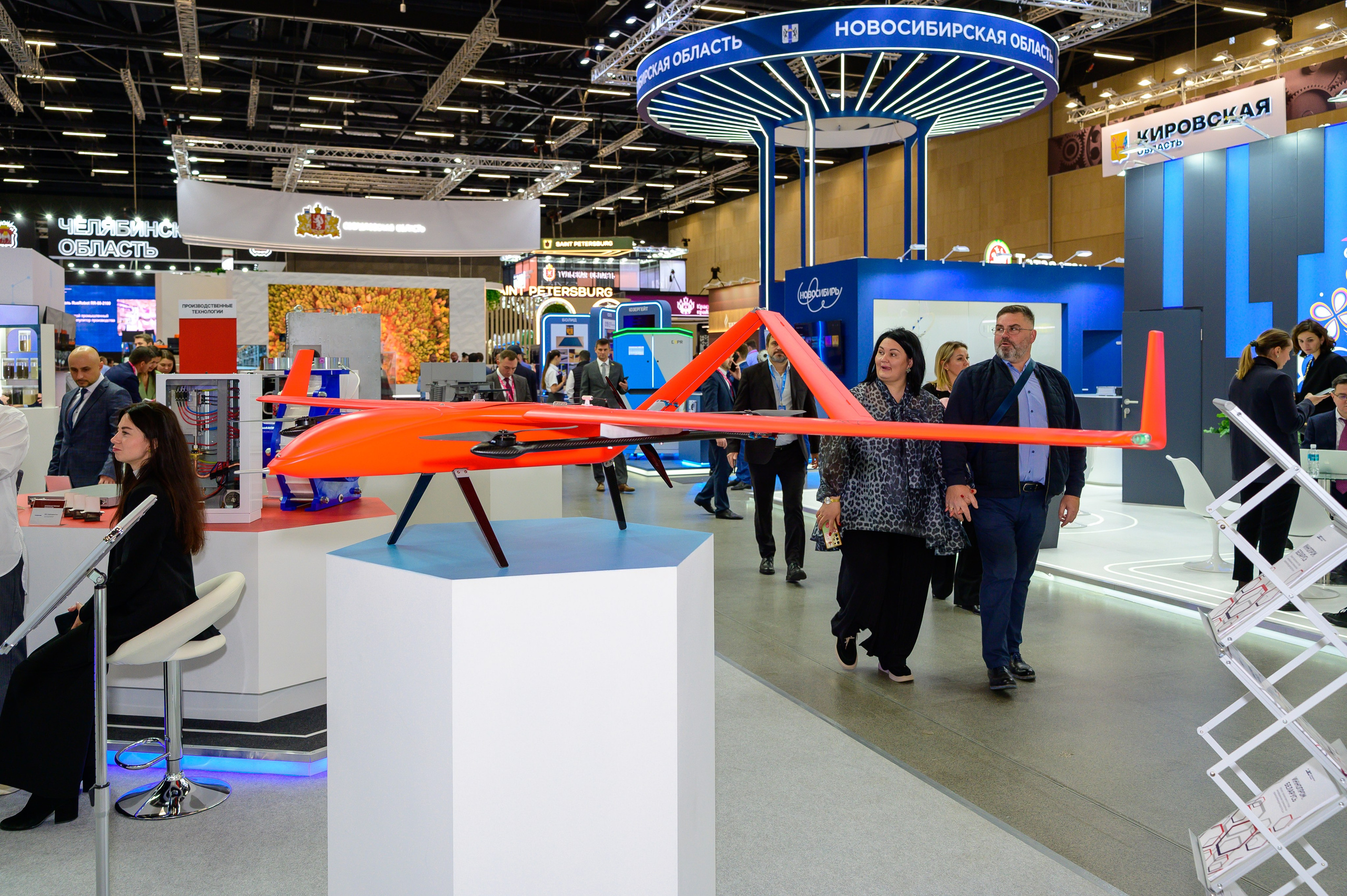 «ИННОПРОМ. Беларусь» — это международная промышленная выставка, объединяющая представителей различных отраслей промышленности, инновационных компаний, инвесторов и государственных структур. Это уникальная платформа для обмена опытом, внедрения новых идей и технологий, что способствует повышению актуальности отрасли и развитию сотрудничества между странами.#БольшаяпромышленнаянеделявМинске @belexpo_by@ph.andrey_puhach #bigindustrialweek #bigindustrialwee