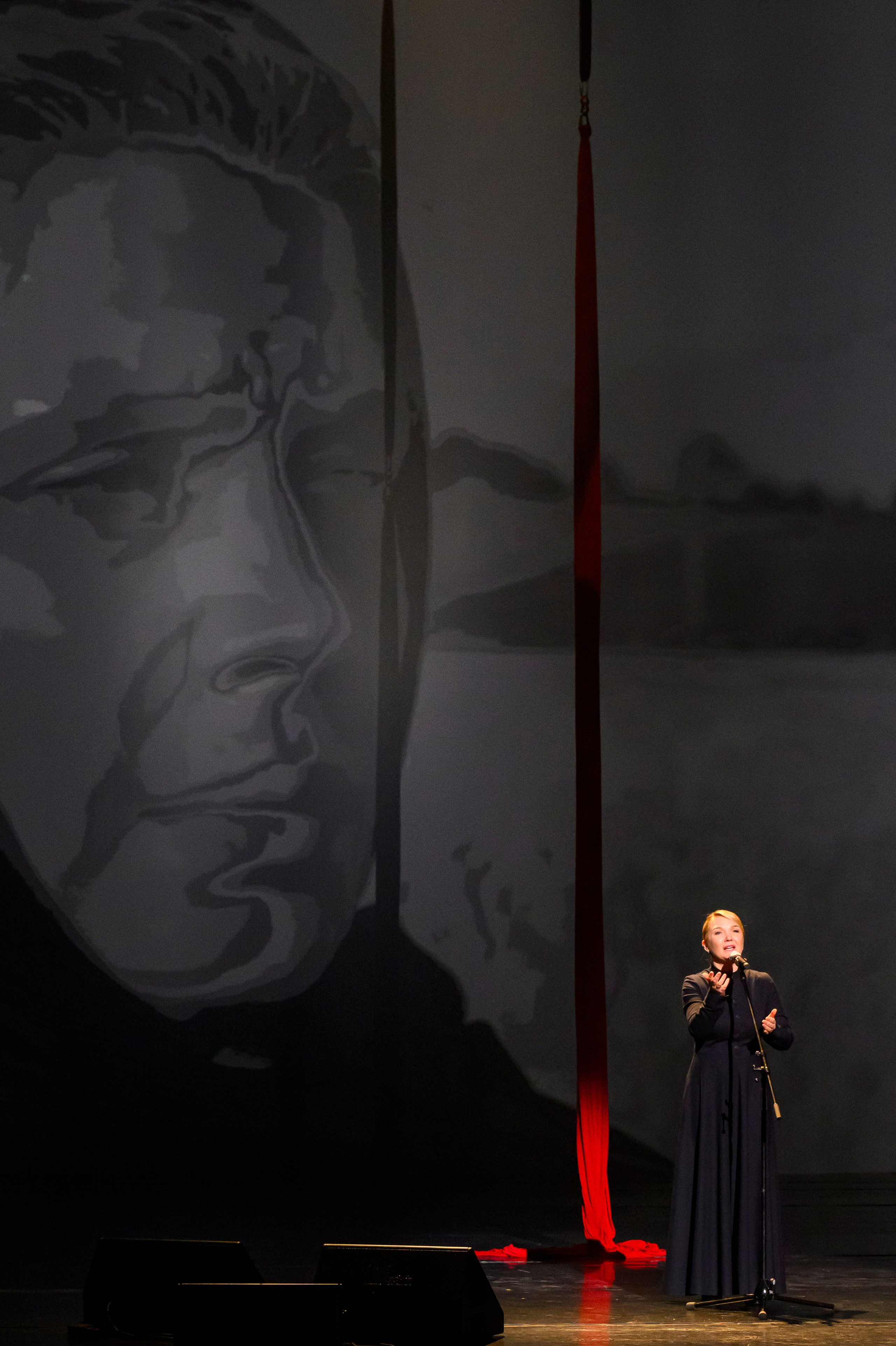 23 апреля, часть 1, БКЗ Октябрьский, г. Санкт-Петербург. Золотое яблочко