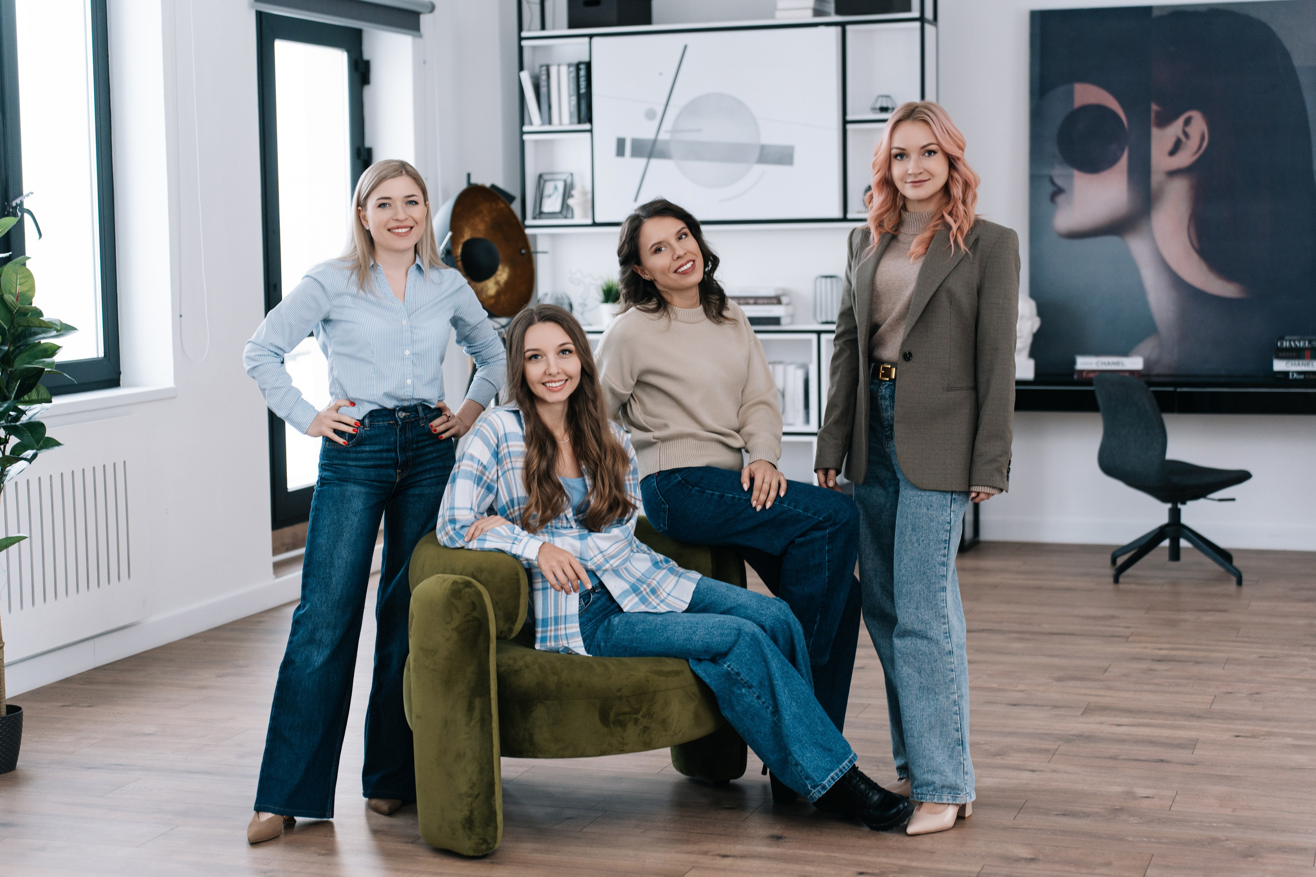 Бизнес фотосессия для сотрудников в фотостудии