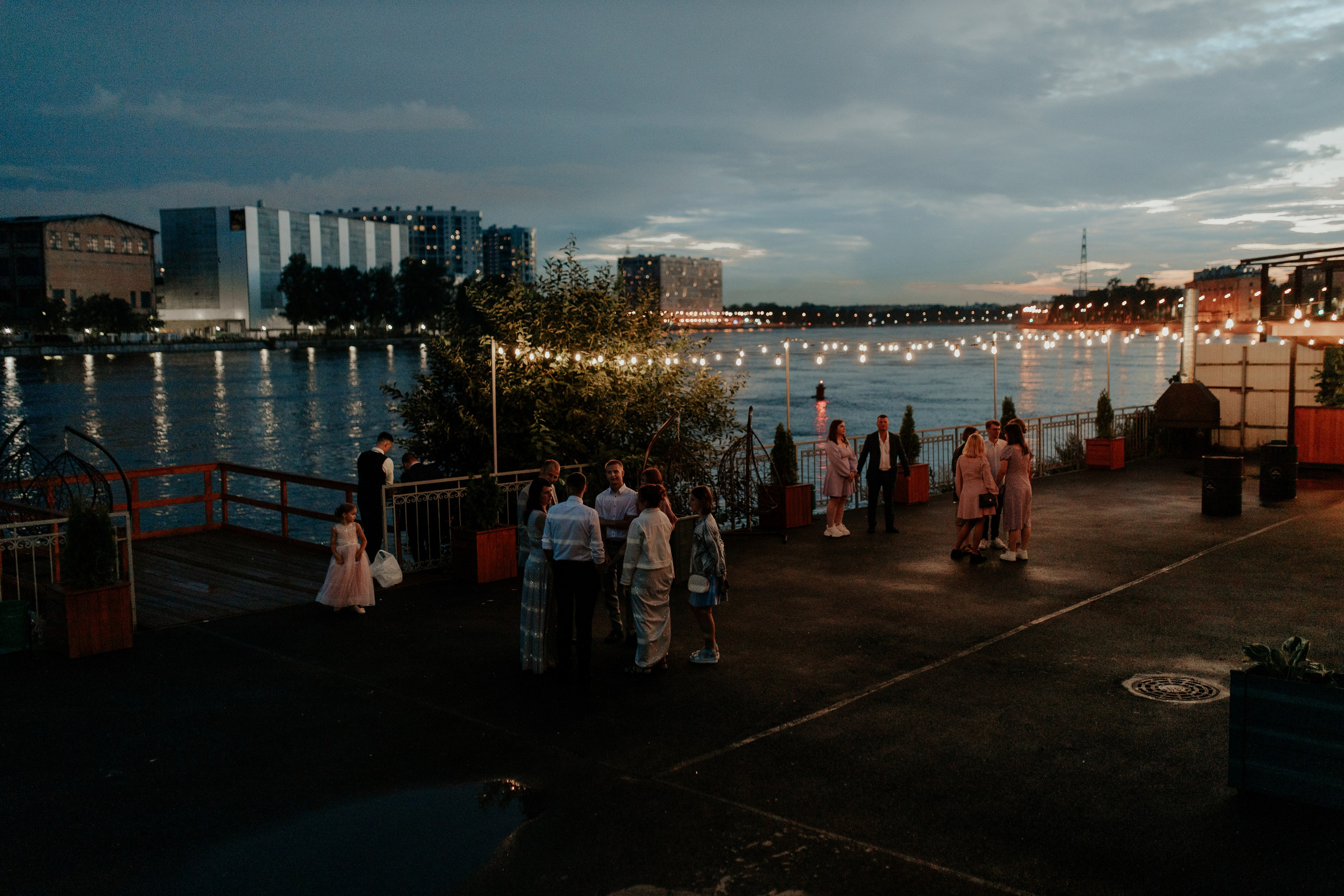 Свадебный банкет в Санкт-Петербурге — Трогательная фотосессия с родными и лавстори. Фотограф в Санкт-Петербурге Лиза Семченкова