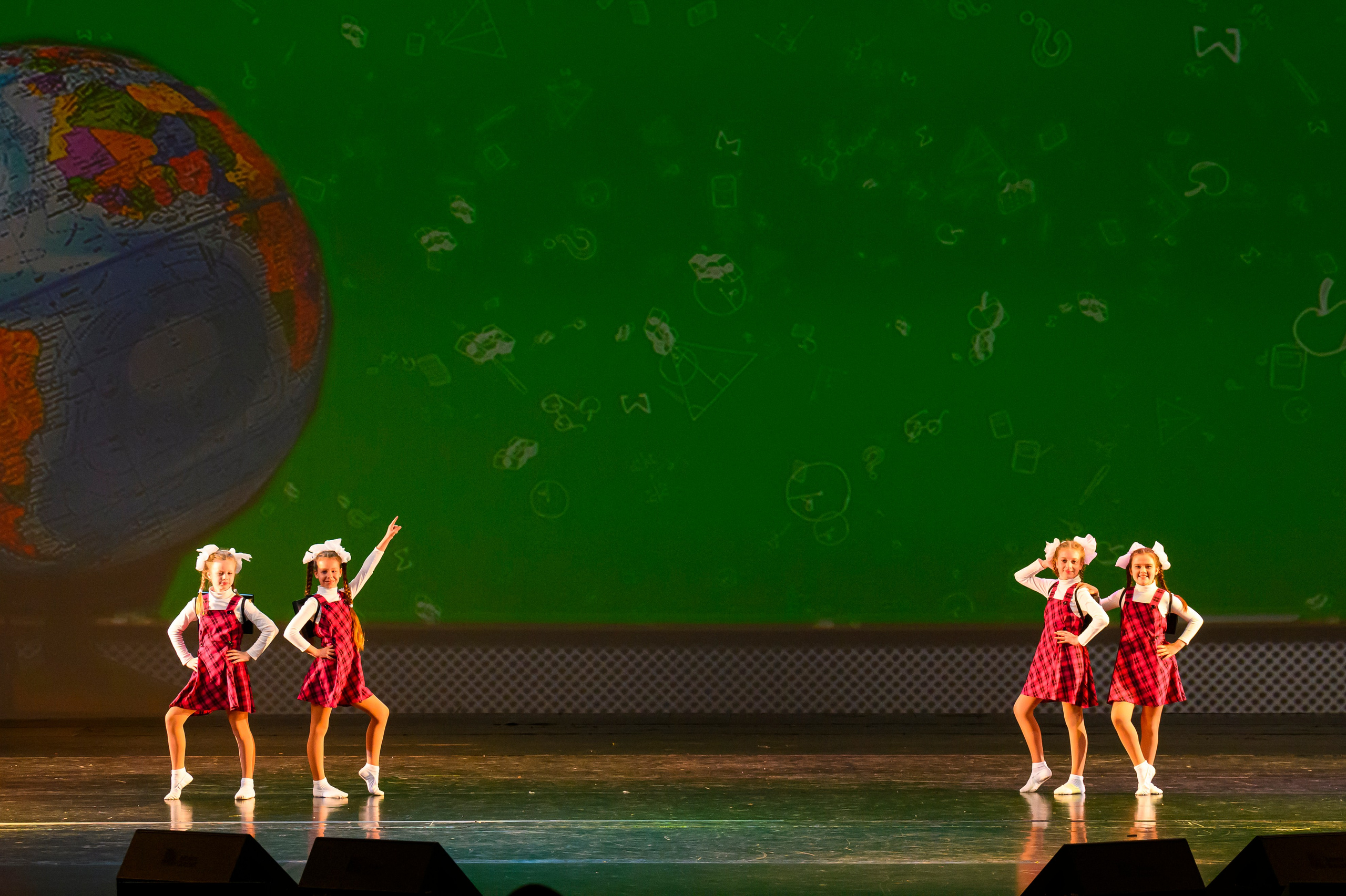 23 апреля, часть 1, БКЗ Октябрьский, г. Санкт-Петербург. Золотое яблочко