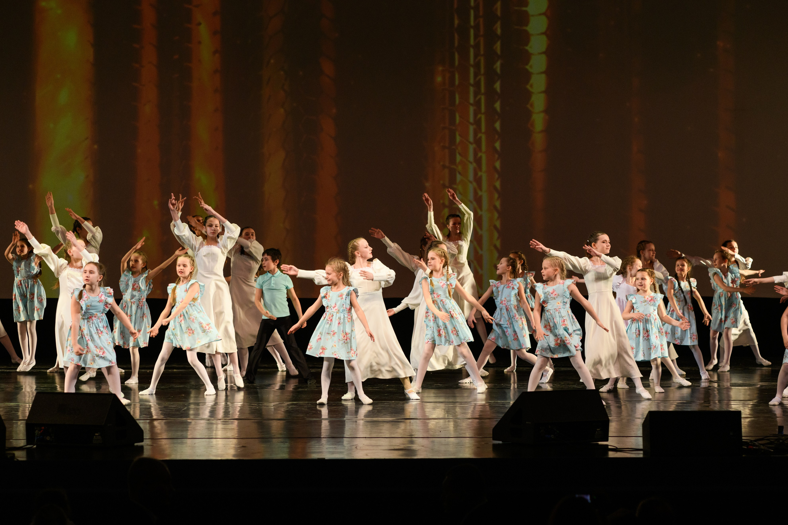 23 апреля, часть 2, БКЗ Октябрьский, г. Санкт-Петербург. Золотое яблочко