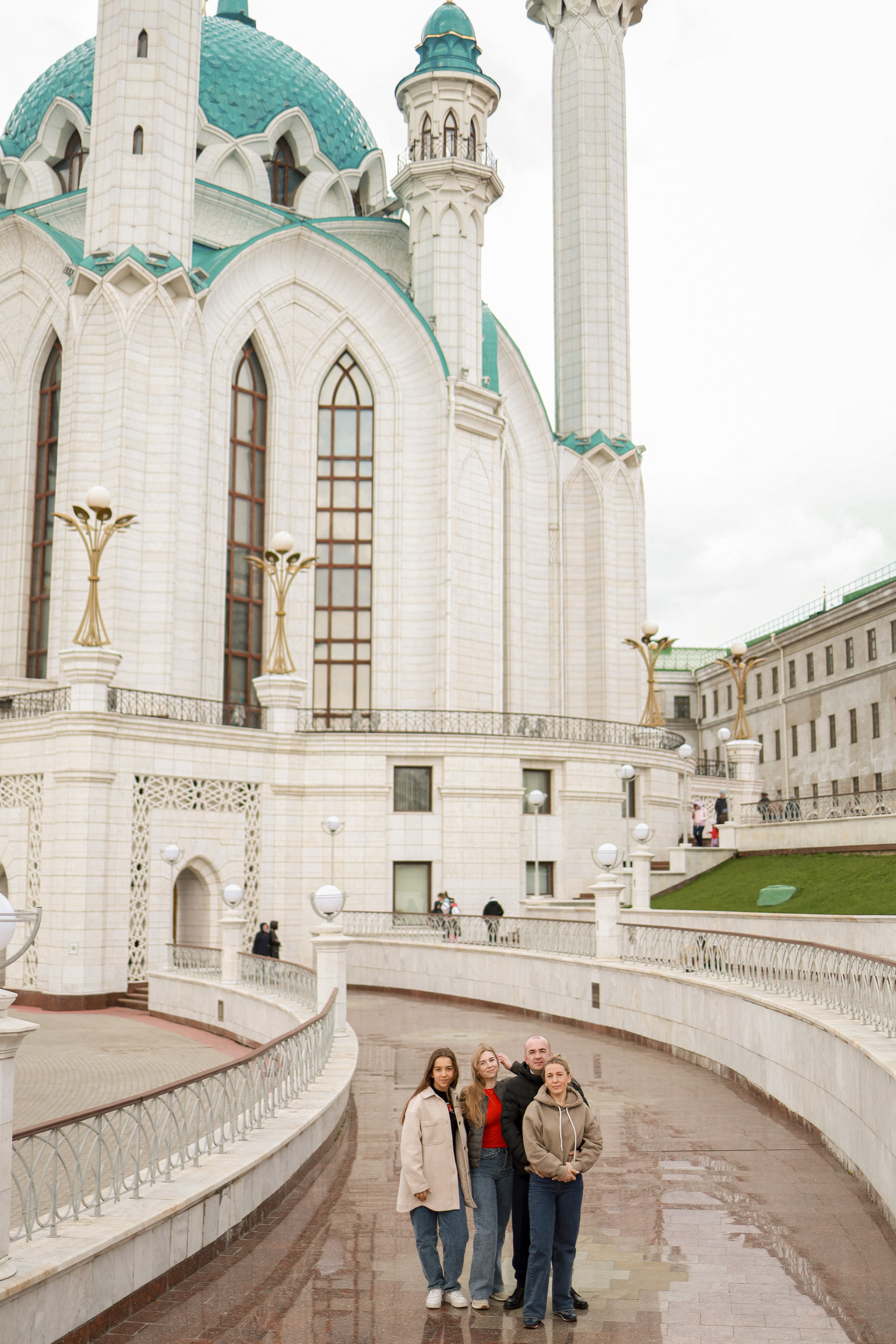 Нина, Саша, Аня и Юля. Фотографирую семьи, любовь и женский портрет
