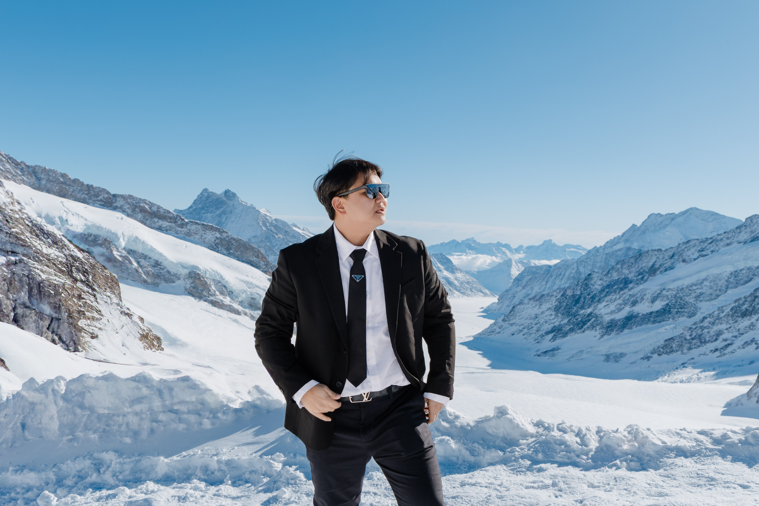 Sugar & V (Jungfraujoch). Photographer in Interlaken area