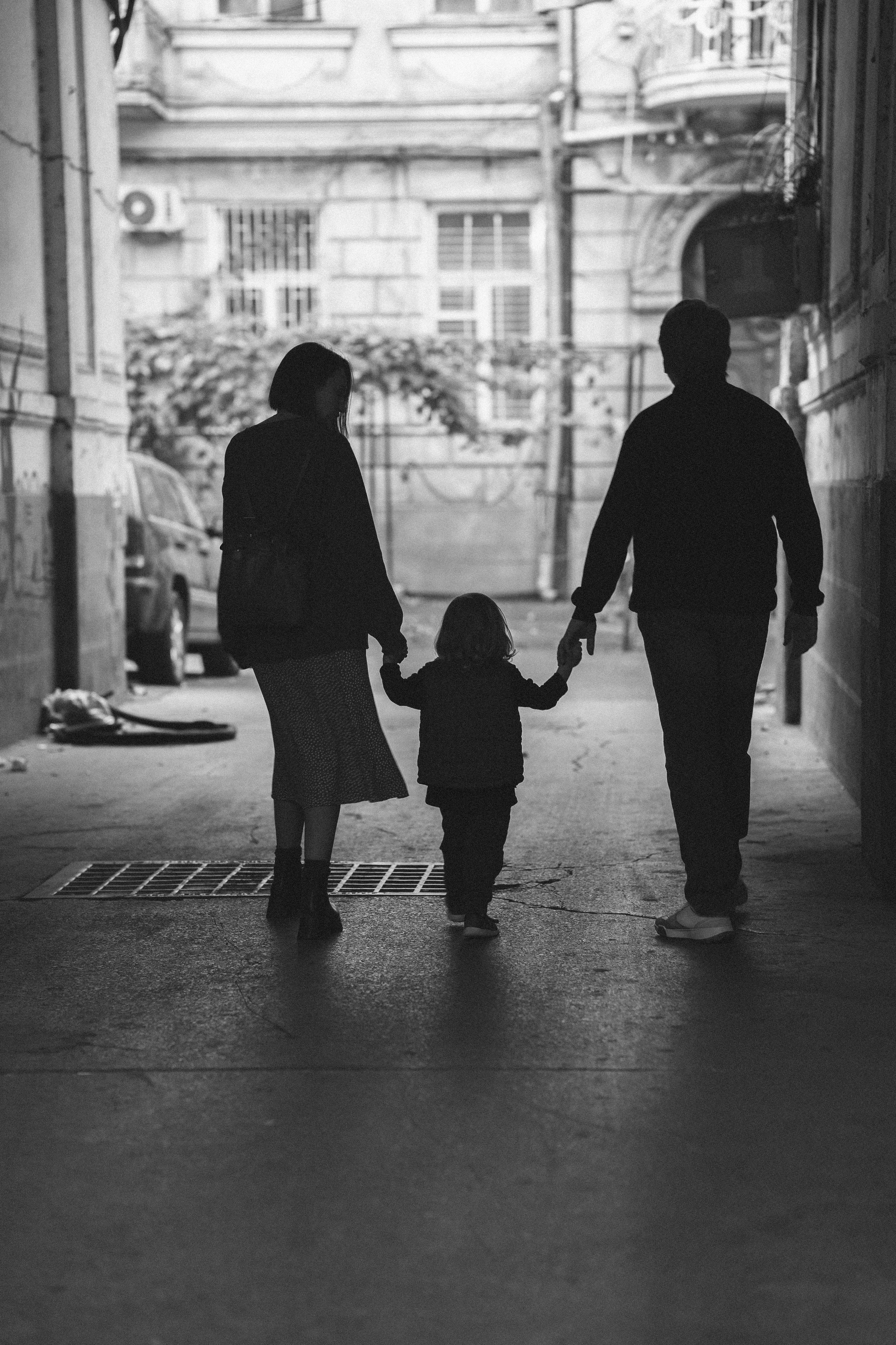 …история о прогулке в старом городе и семье. Марковы: фото, видео, кино и книги