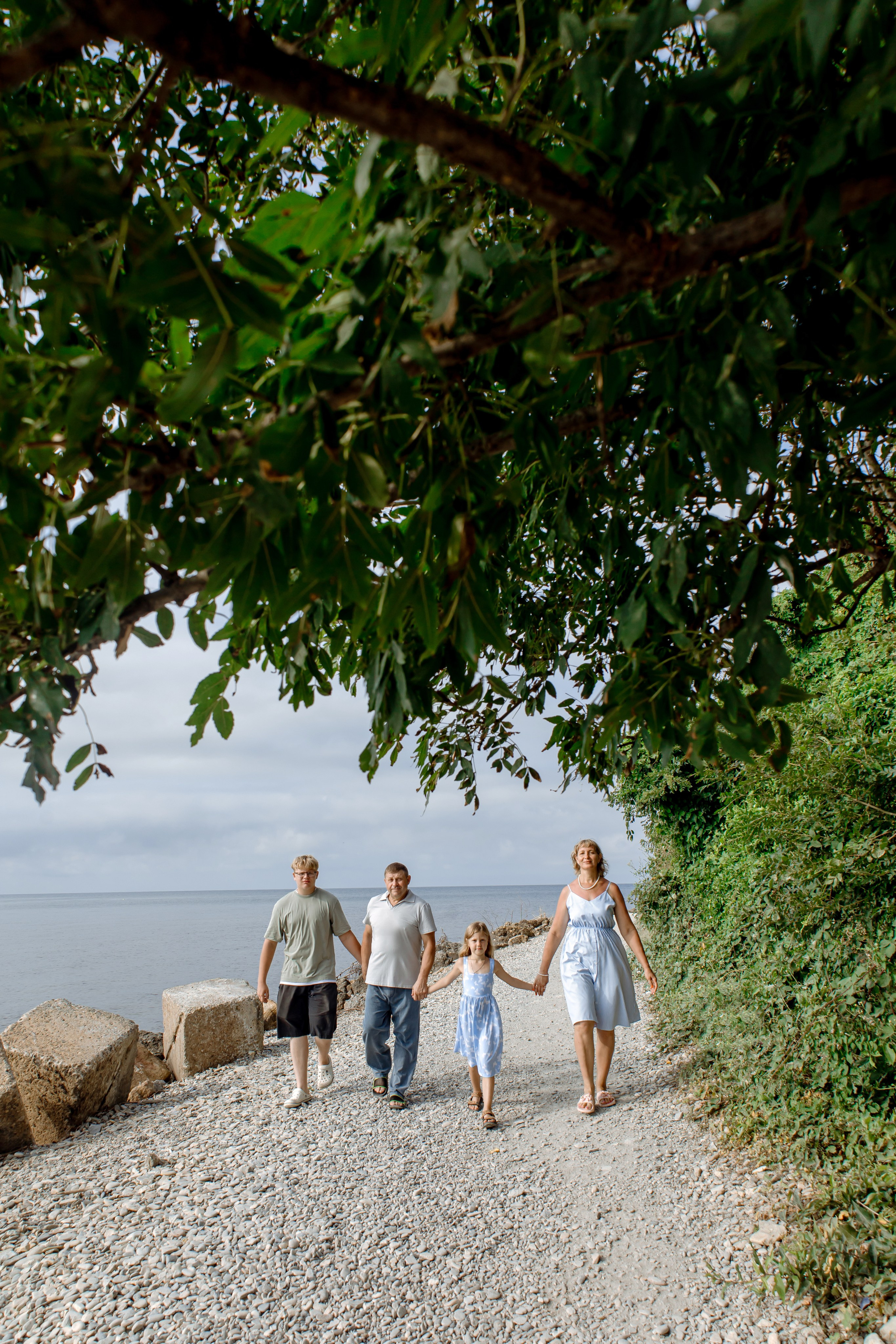 Анна, Андрей, Антон, Вика Арх 26. Wedding and family photographer in Gelendzhik Victoria Balashova