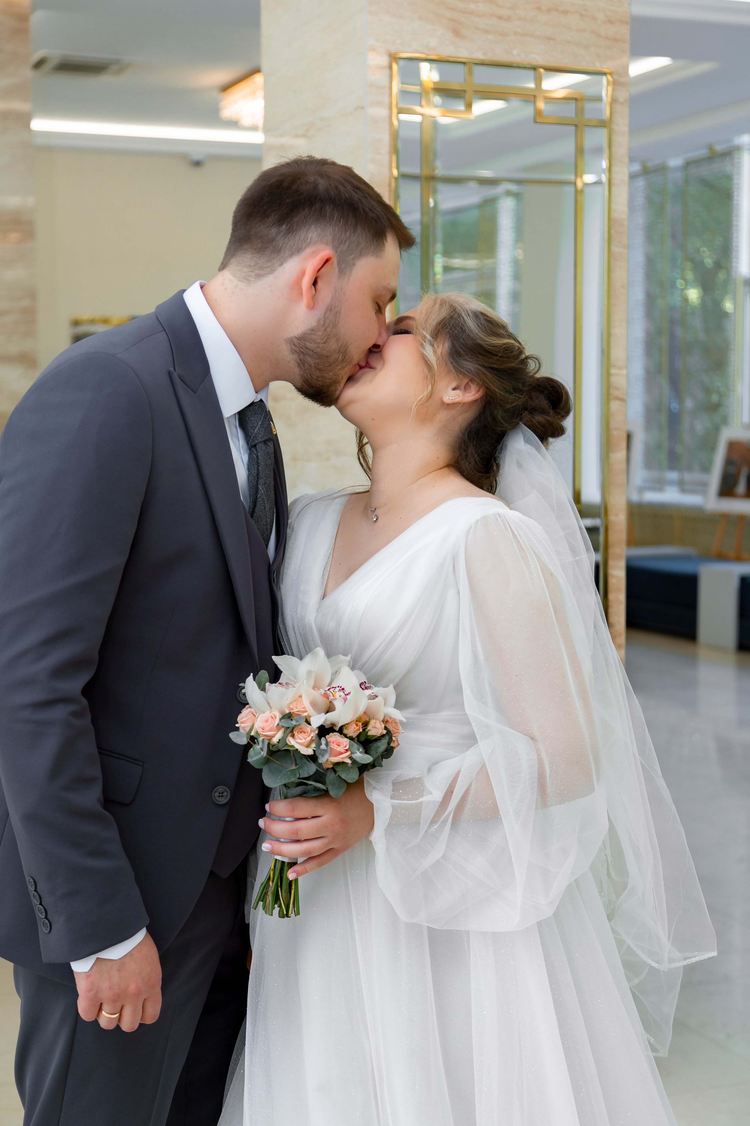 Артем и Оксана ~ Дворец № 4. Семейный и свадебный фотограф в Москве Татьяна Седлецкая