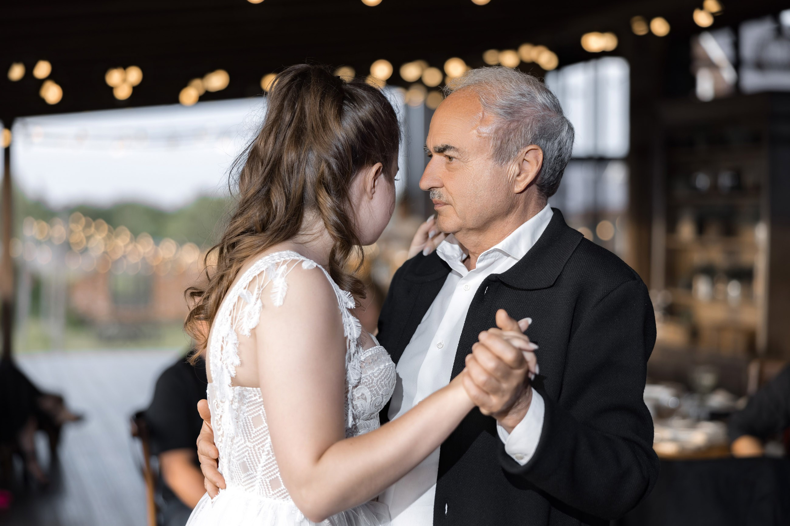 Артем и Вера. Свадебный фотограф и видеограф Юрий и Эля Дубинины