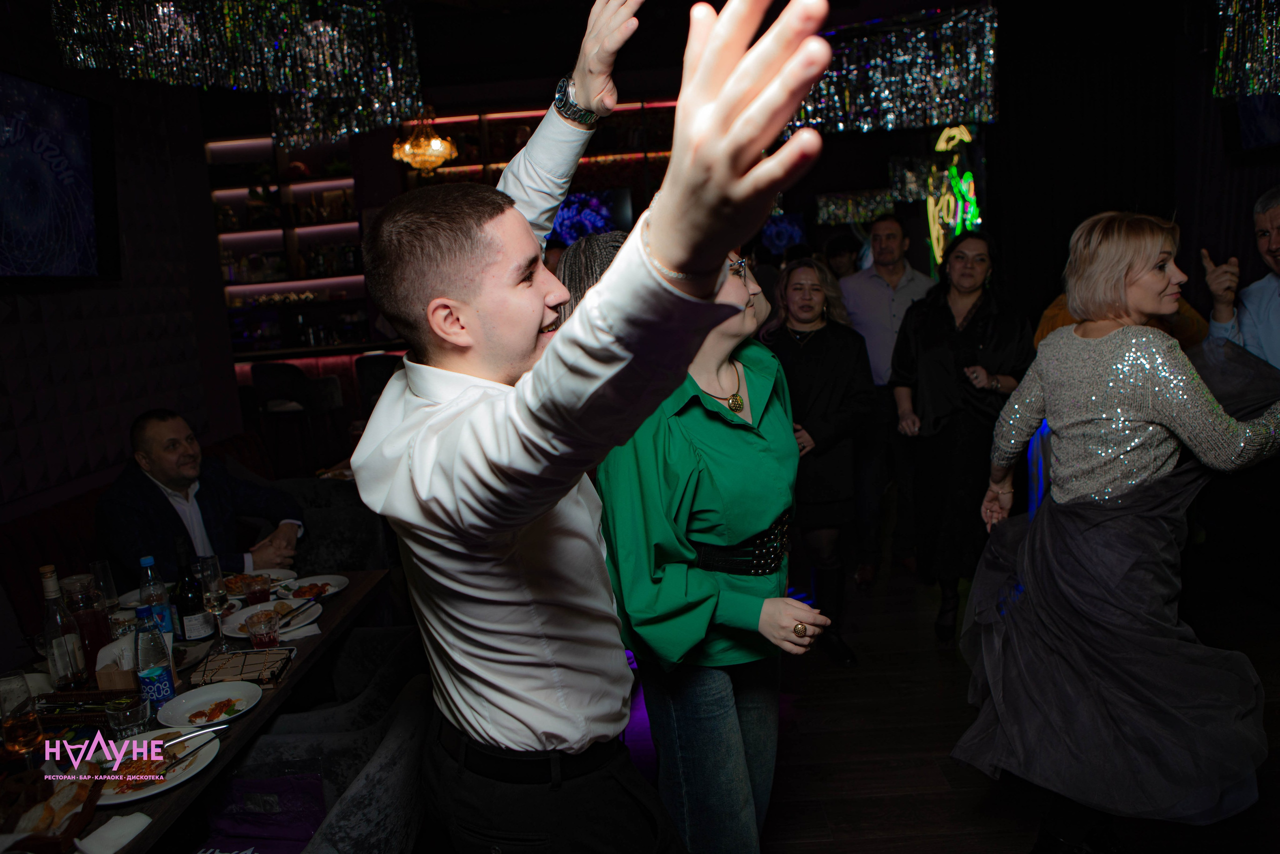 БАРЫ/КЛУБЫ. ДИНИСЛАМ ГАЛЕЕВ | ФОТОГРАФ | МОСКВА