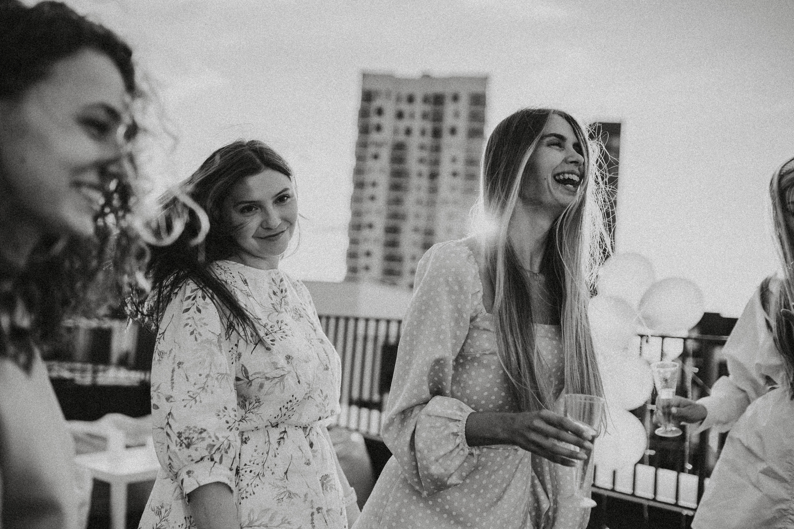 ДЗЯВОЧНІК НА ДАХУ. Фотограф Юля Королёва