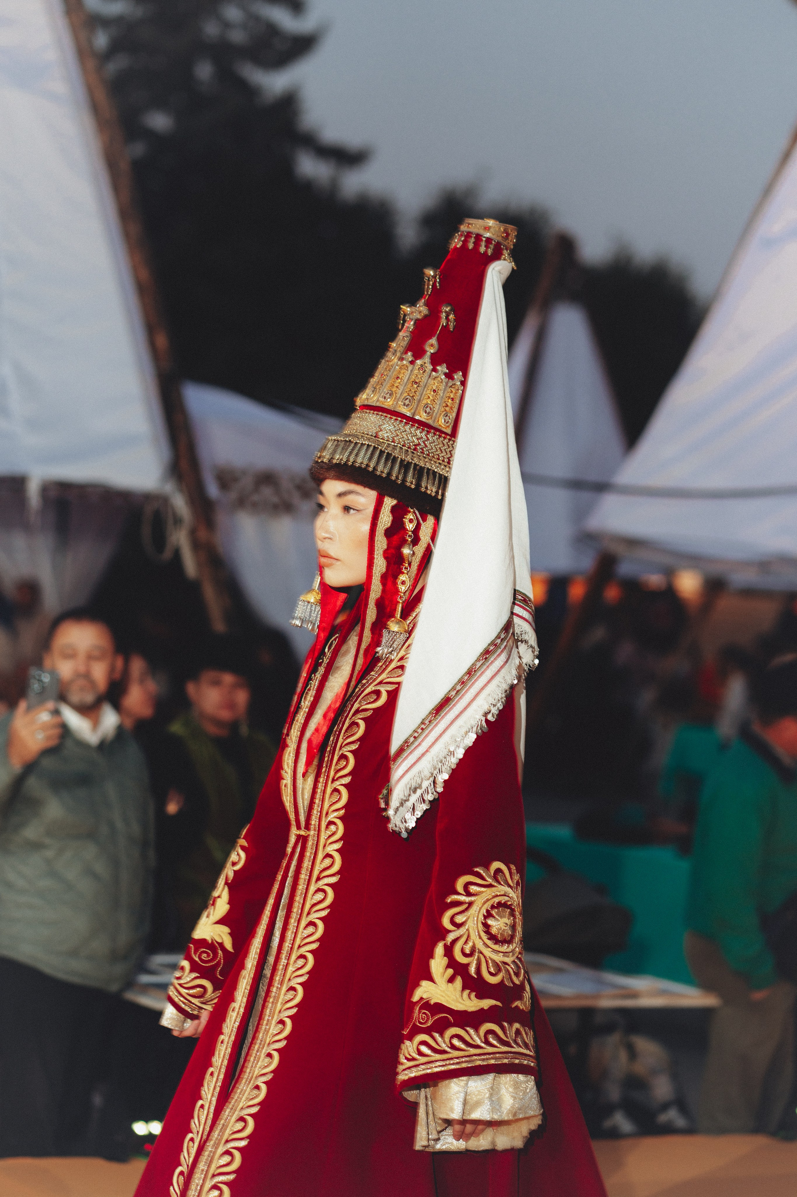 ETHNIC FASHION SHOWS / THE PODIUM