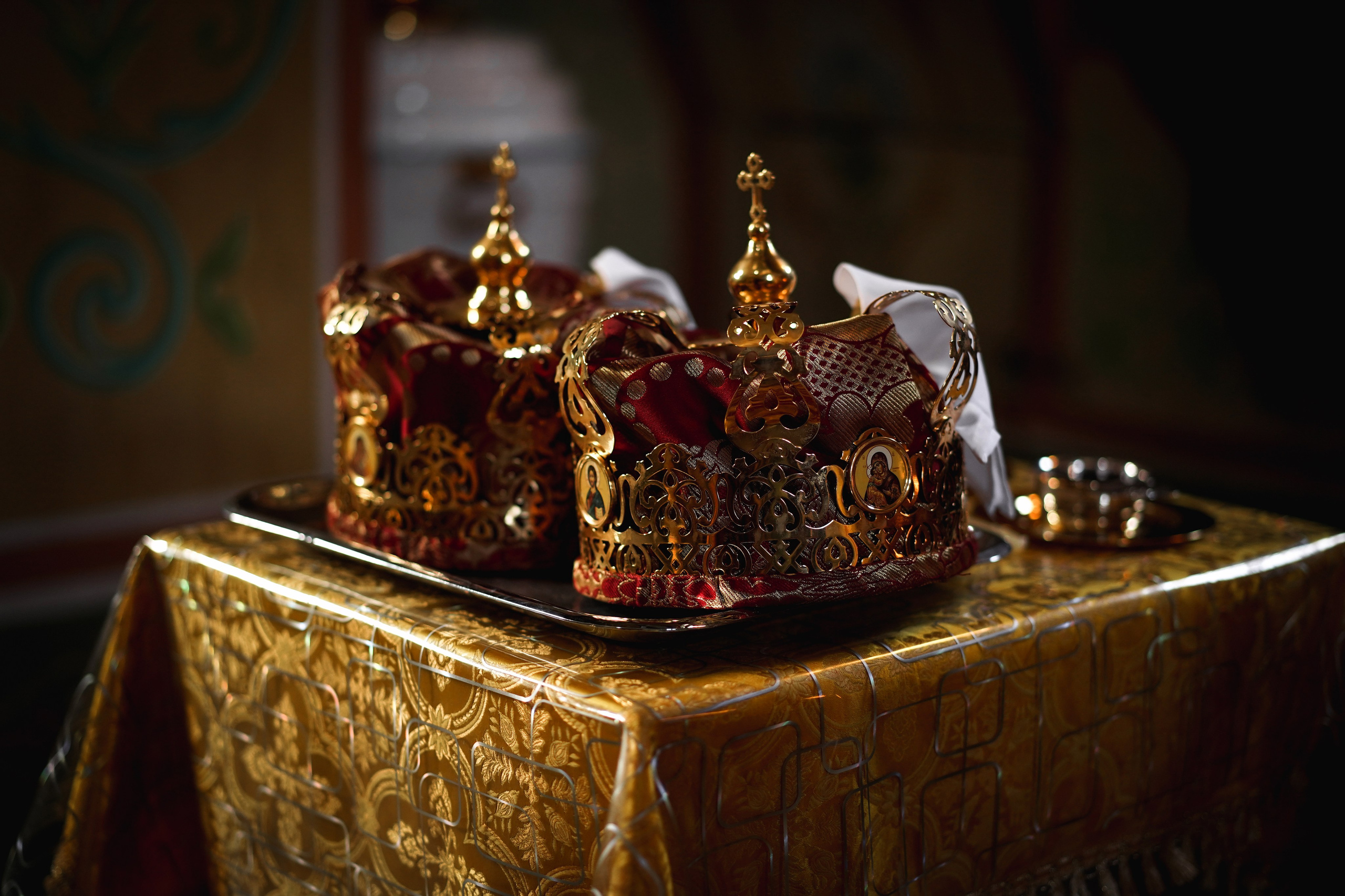 Венчание в Троицком храме. Свадебный фотограф в Ростове-на-Дону. Таинство Крещения и Венчания, семейные фотосессии. Алёна Чёботова