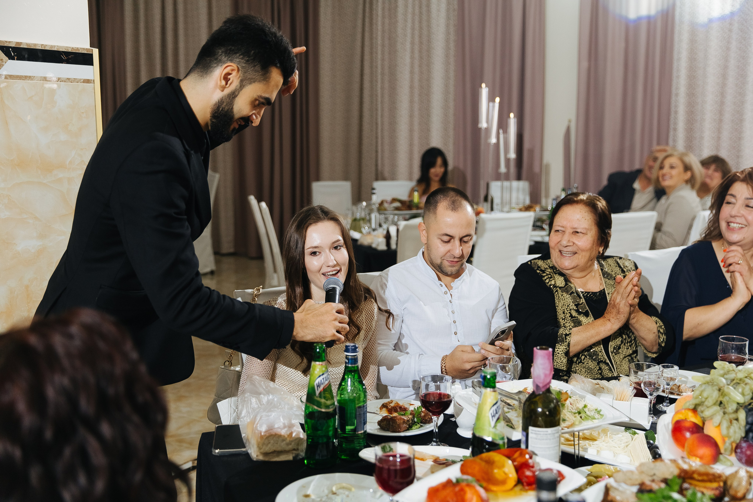 Ани и Назели. 35&5 День рождения, «Янтарь». Фотограф в Красноярске Надежда Воскресенская