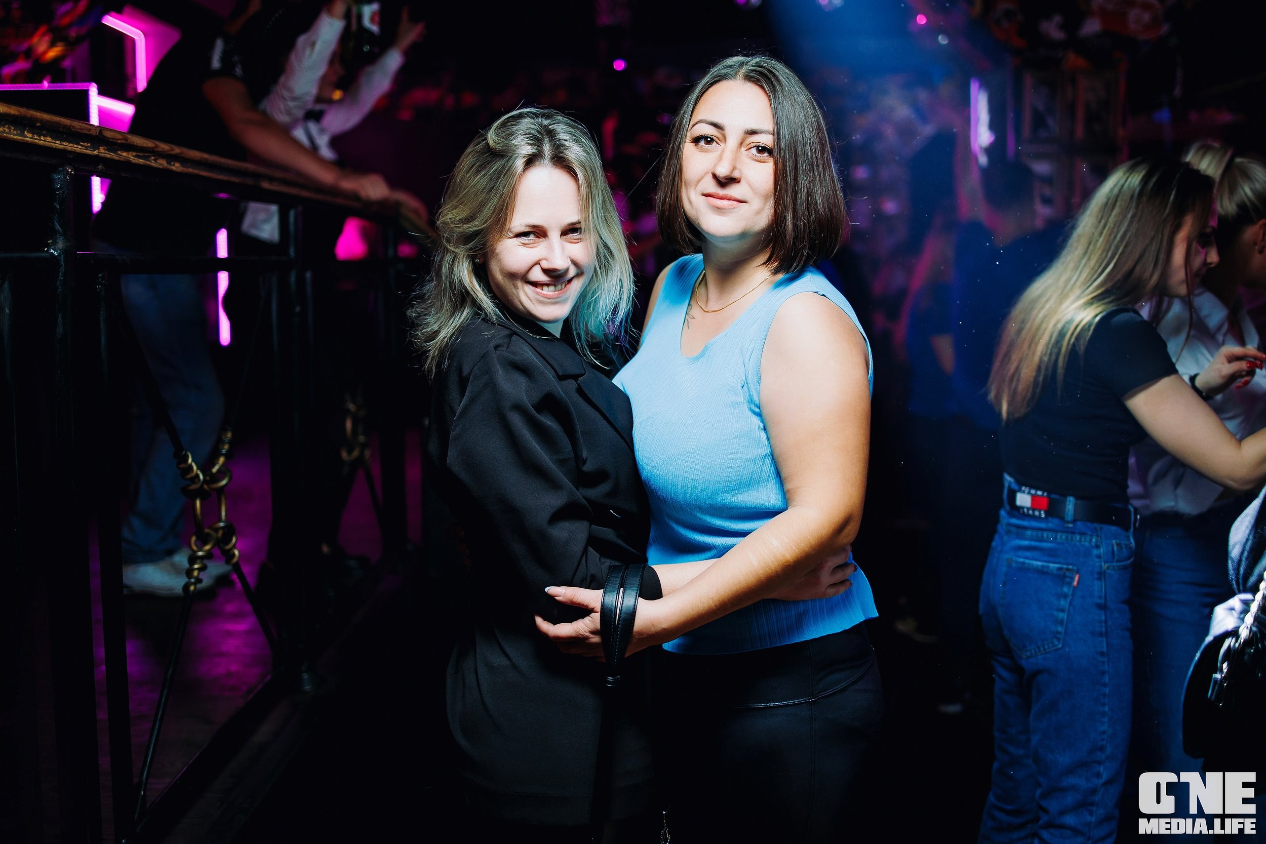 Фоторепортаж из бара XxxX. One Media Life: фоторепортажи, фотоотчеты с мероприятий и заведений