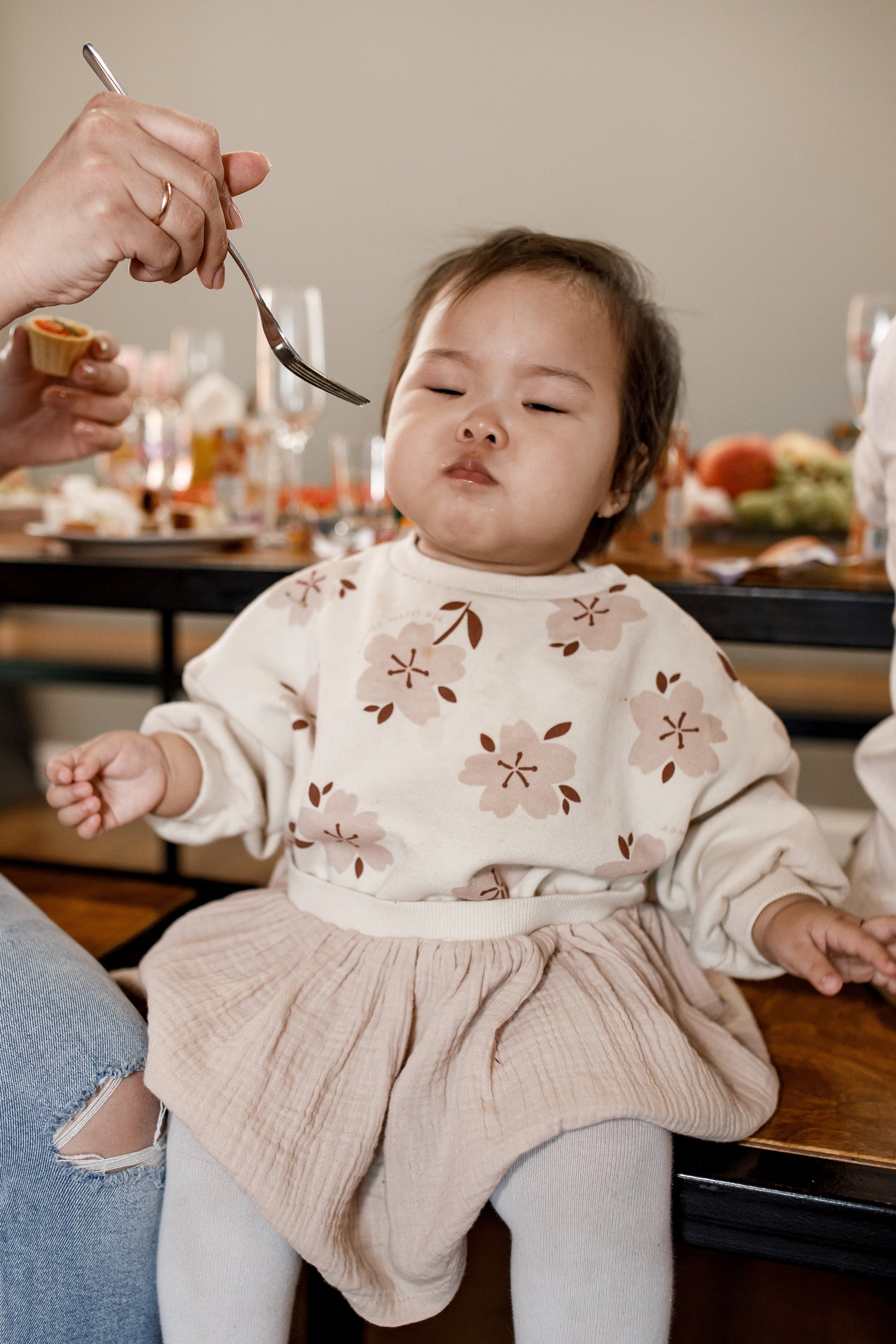Сказка в красном: фотосессия для девочки в ярком платье: Детская фотография. Семейный и свадебный фотограф Ростове-на-Дону