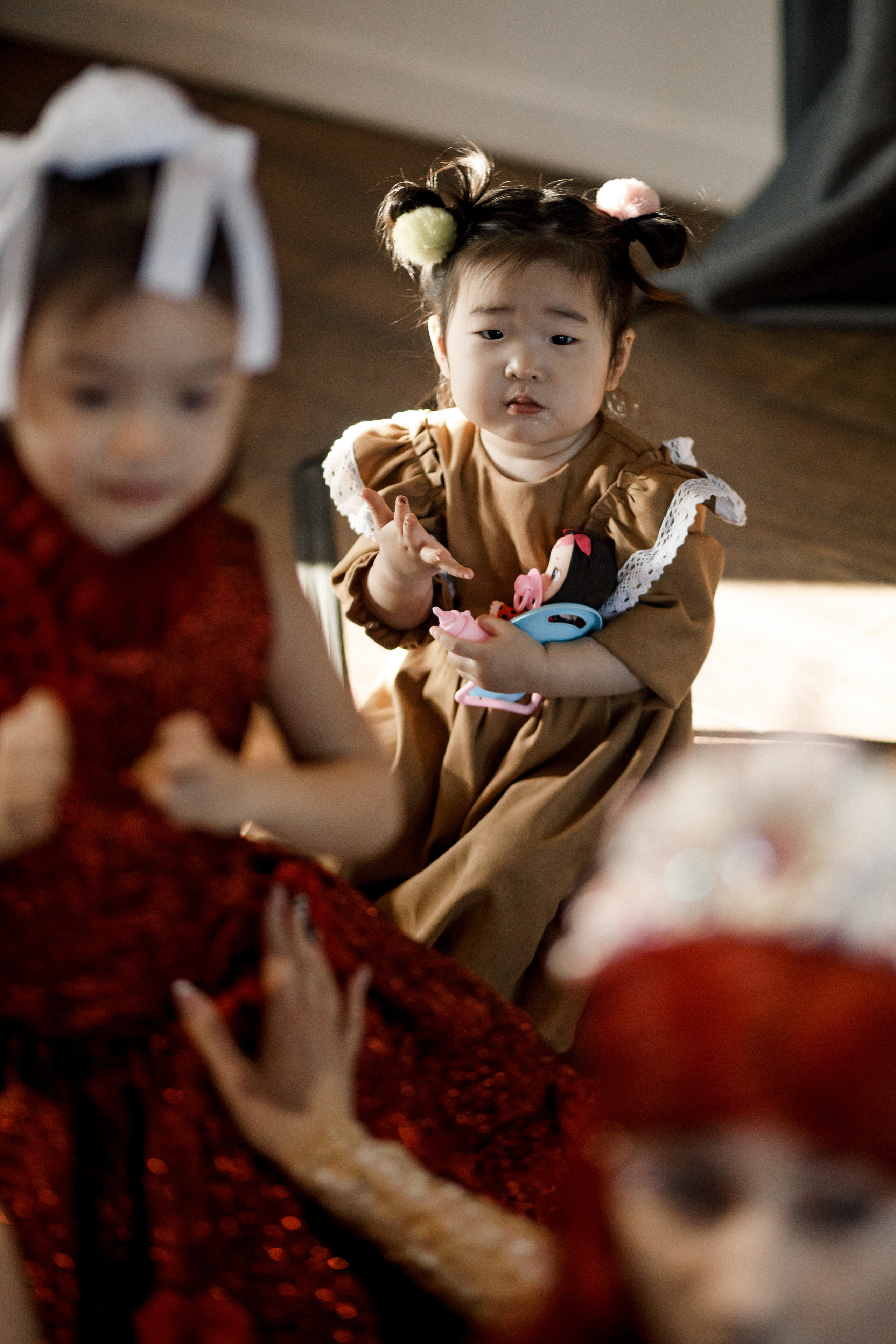 Сказка в красном: фотосессия для девочки в ярком платье: Детская фотография. Семейный и свадебный фотограф Ростове-на-Дону