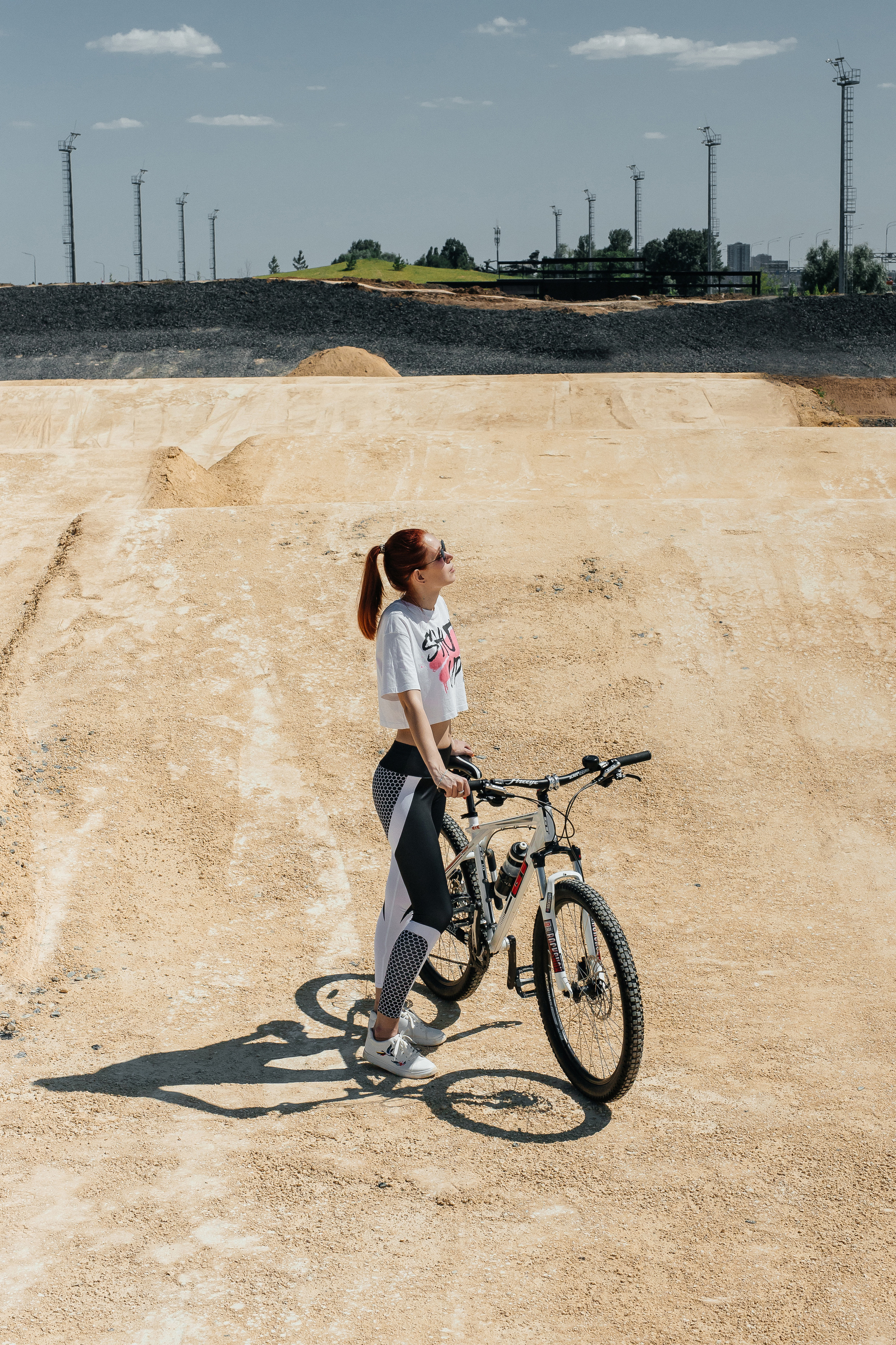 Фотосессия для активных девушек: Велосипедная съемка в движении. Семейный и свадебный фотограф Ростове-на-Дону