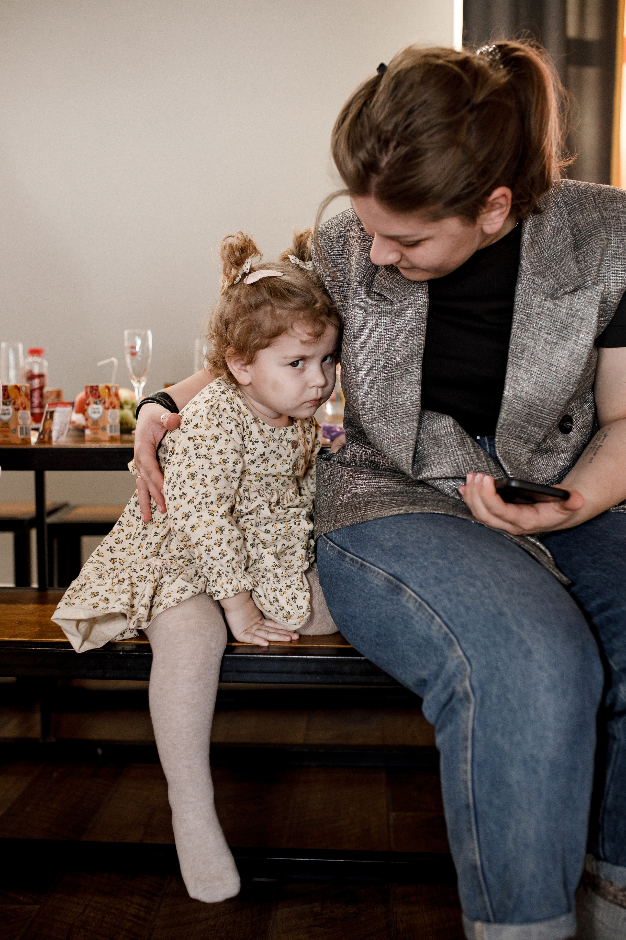 Сказка в красном: фотосессия для девочки в ярком платье: Детская фотография. Семейный и свадебный фотограф Ростове-на-Дону