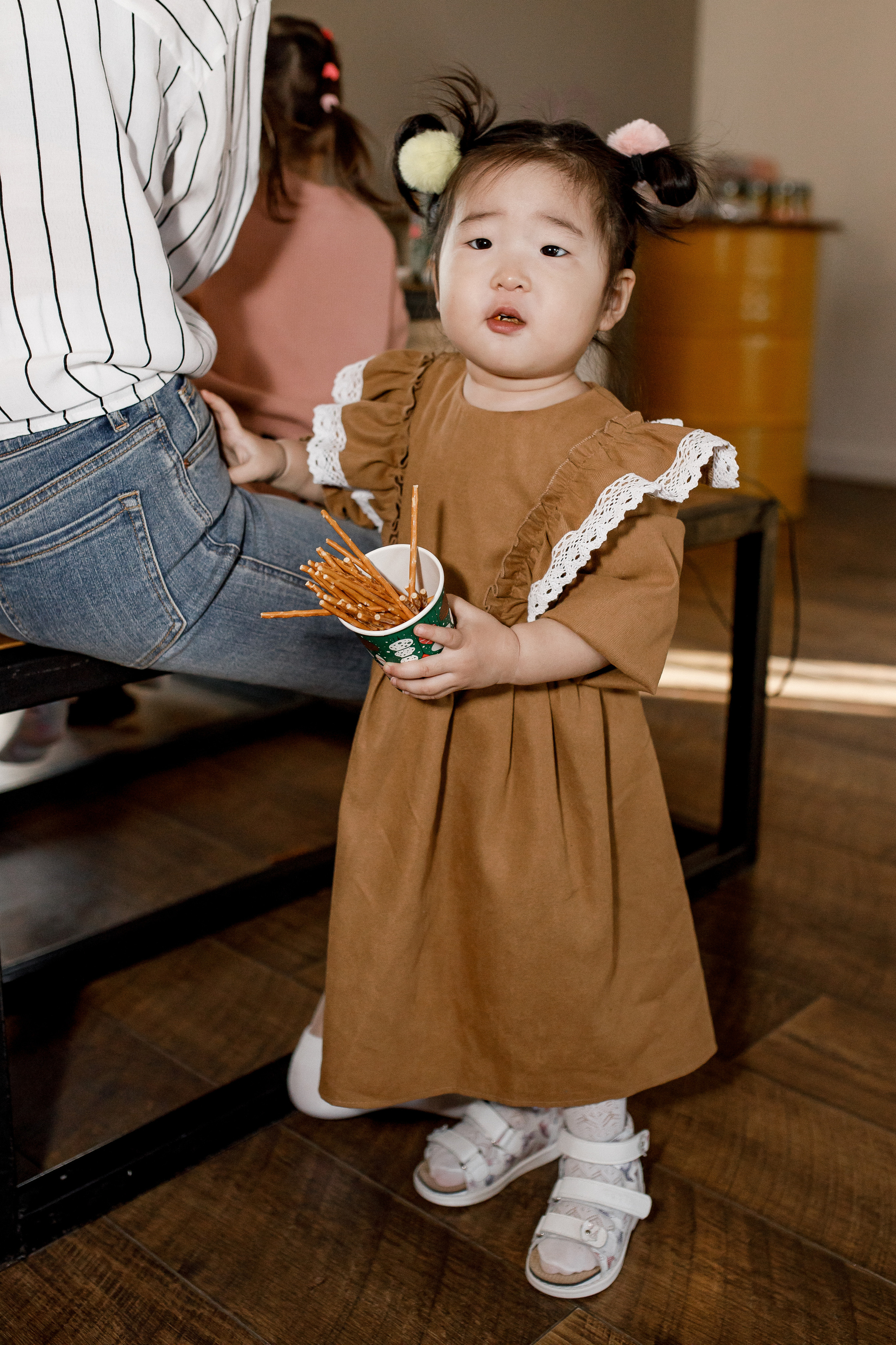 Сказка в красном: фотосессия для девочки в ярком платье: Детская фотография. Семейный и свадебный фотограф Ростове-на-Дону