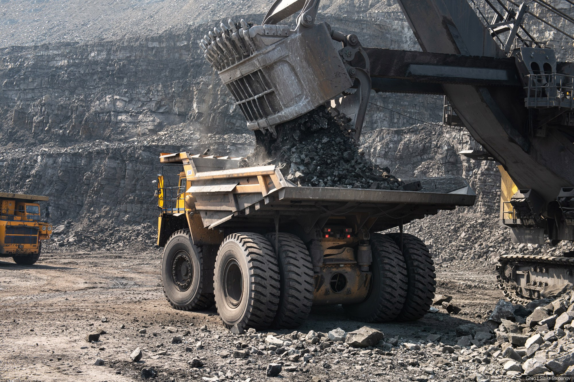 Добыча. Фотограф Слава Степанов, Gelio