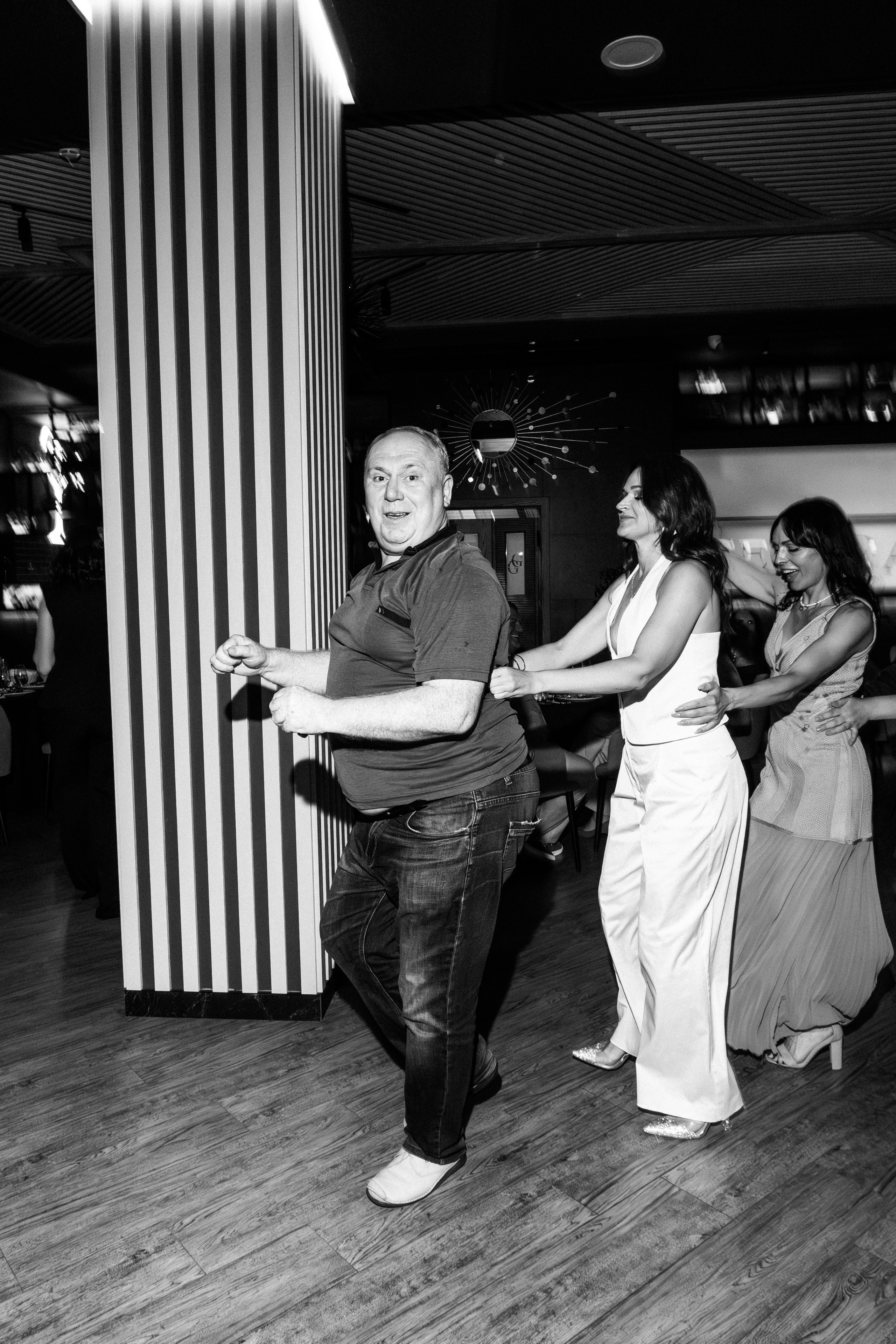 Выпускной 9В класса 2025. Артур Иликчян — Wedding & Event фотограф в Краснодаре