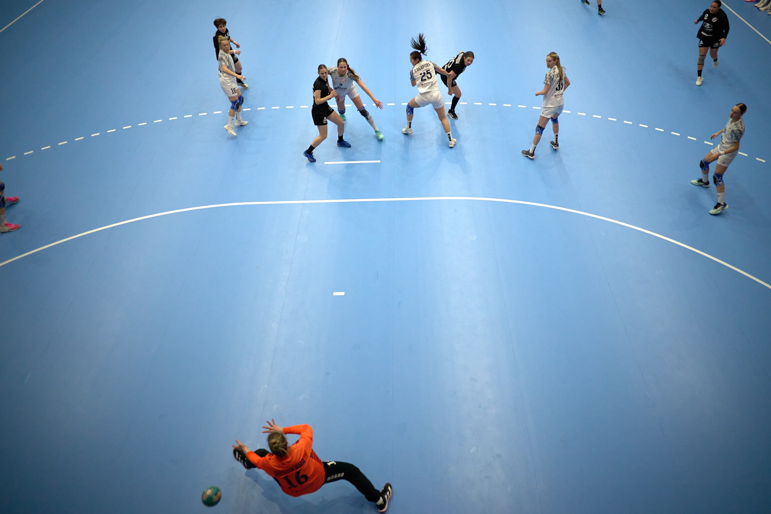 Гандбол. OLIMPBET Суперлига. «Университет» — «ЦСКА». Спортивный репортажный фотограф в Ижевске Сергей Мерзляков