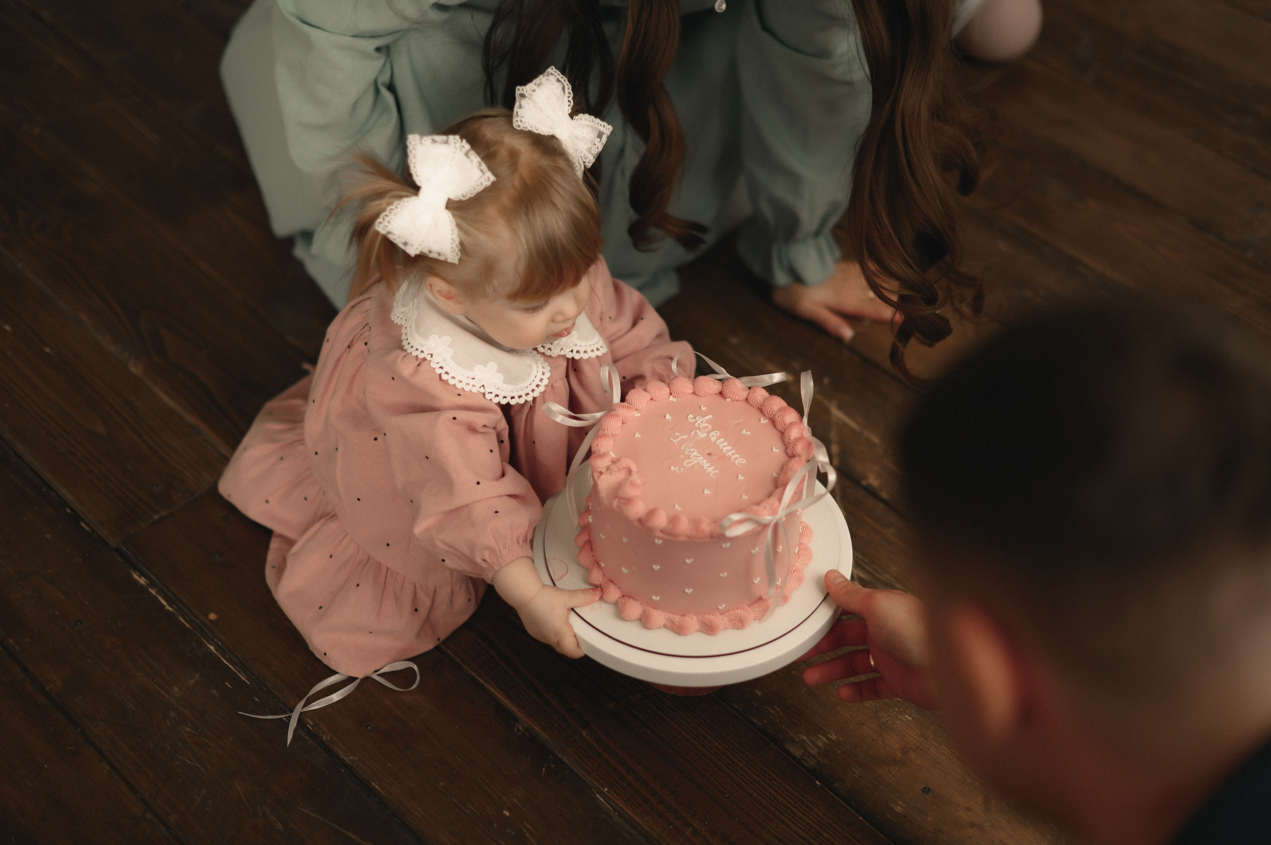 Годик Аделине. Студийная съёмка. Семейный фотограф в г. Ставрополь, Сорокина Мария