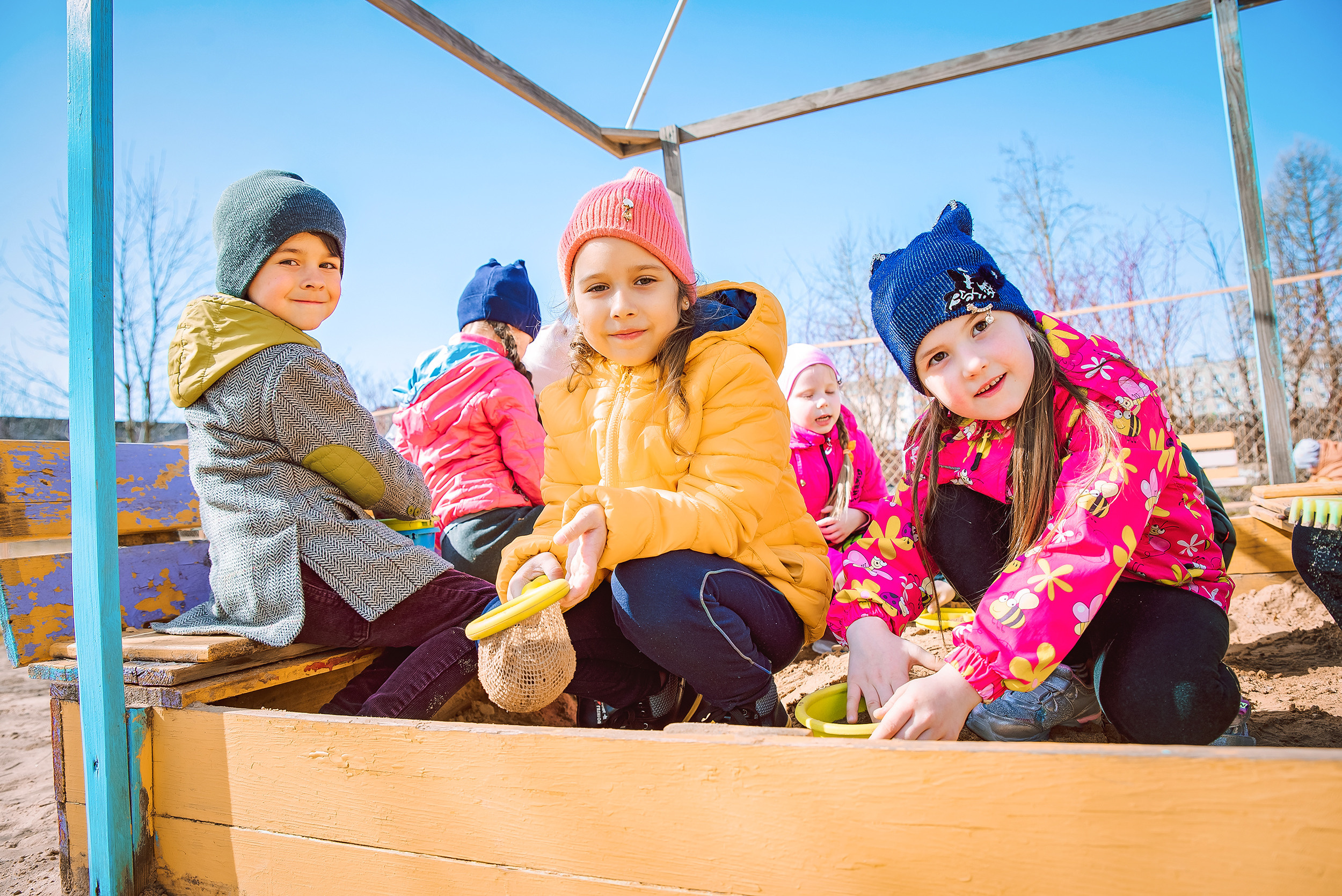 Уличная съёмка садик. Фото на документы Лепель, печать на холсте Лепель, печать фото Лепель