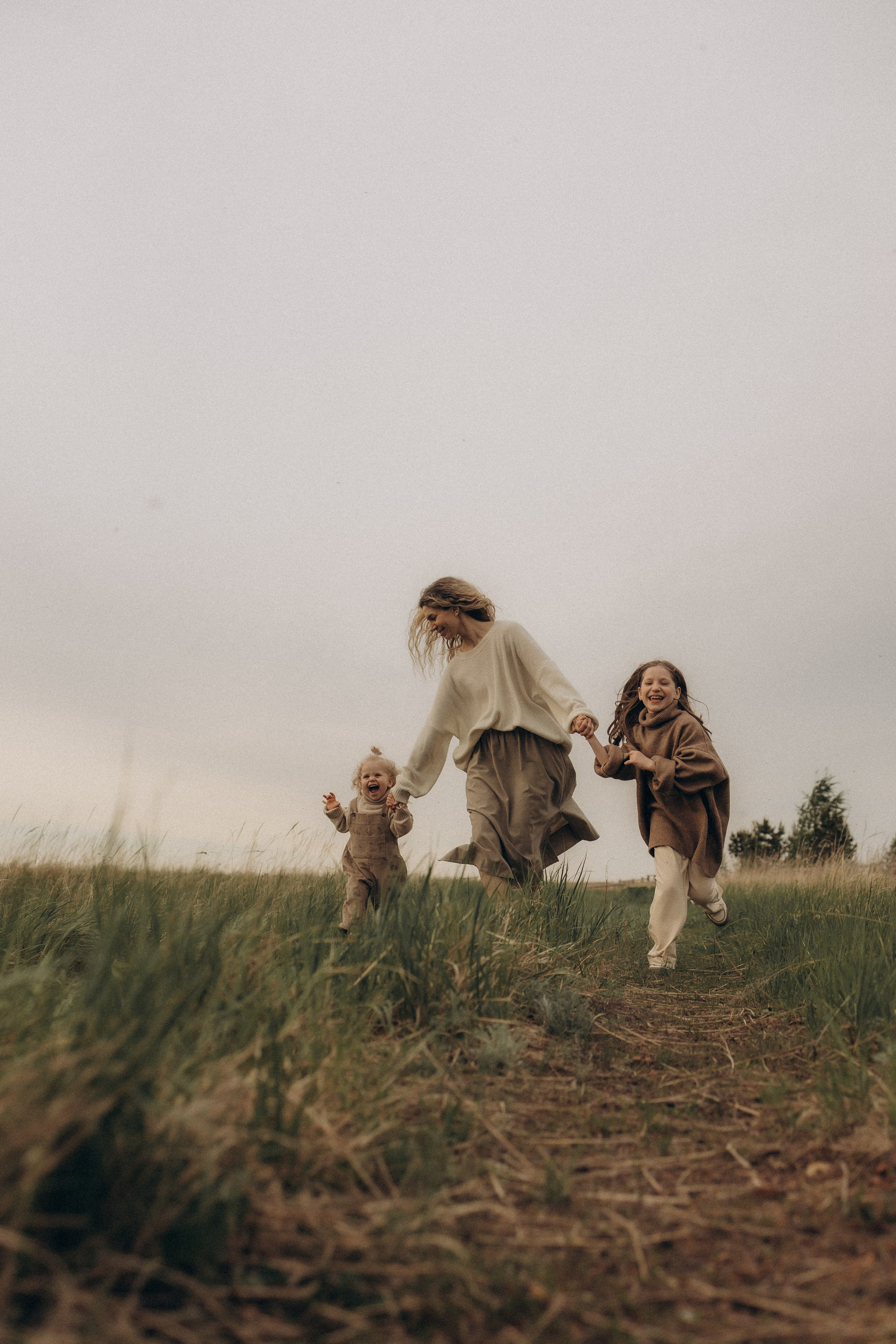 Семейная в поле. Эльвира Галимьянова — семейный фотограф Екатеринбурга