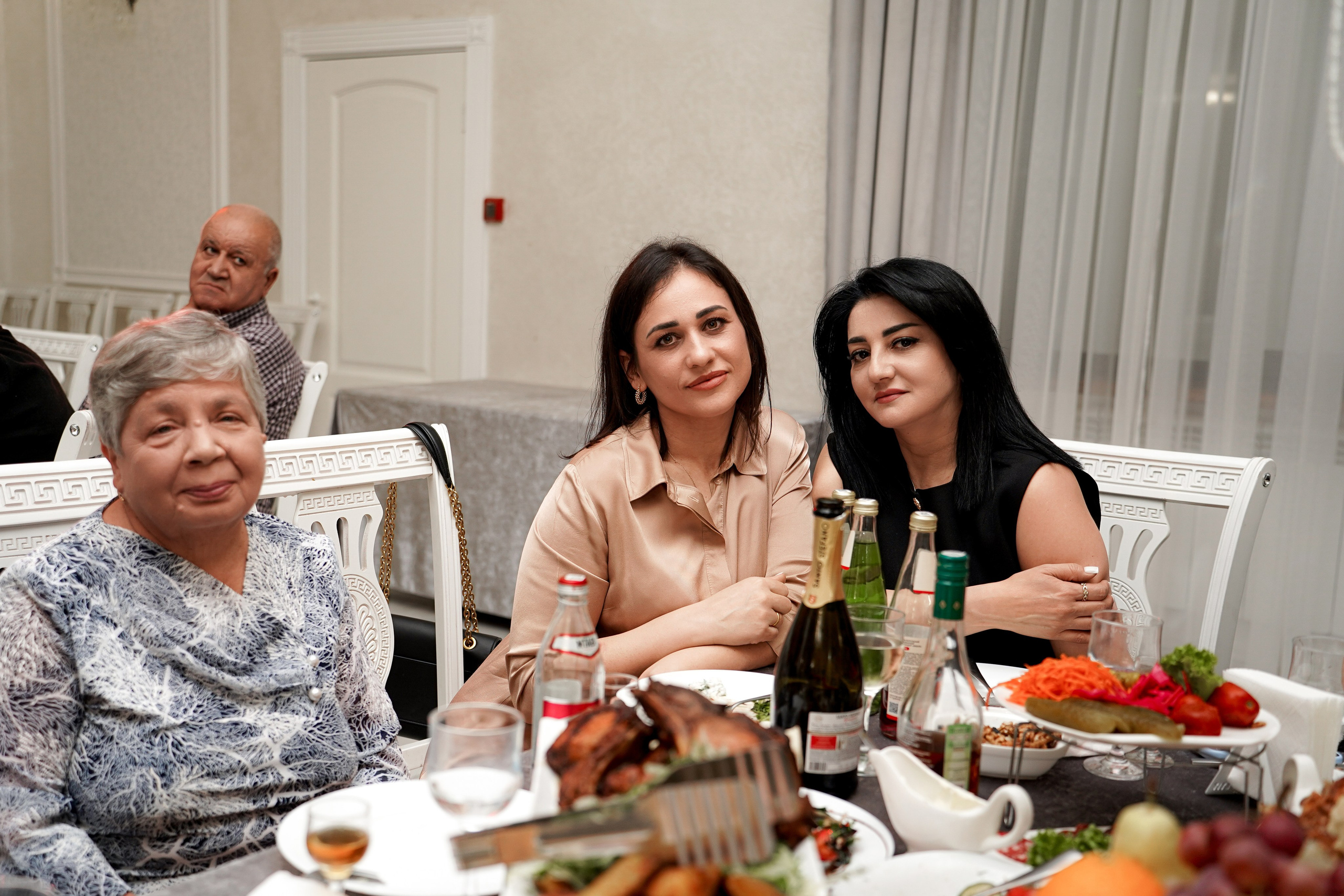 Сватовство. Свадебный фотограф в Ростове-на-Дону. Таинство Крещения и Венчания, семейные фотосессии. Алёна Чёботова