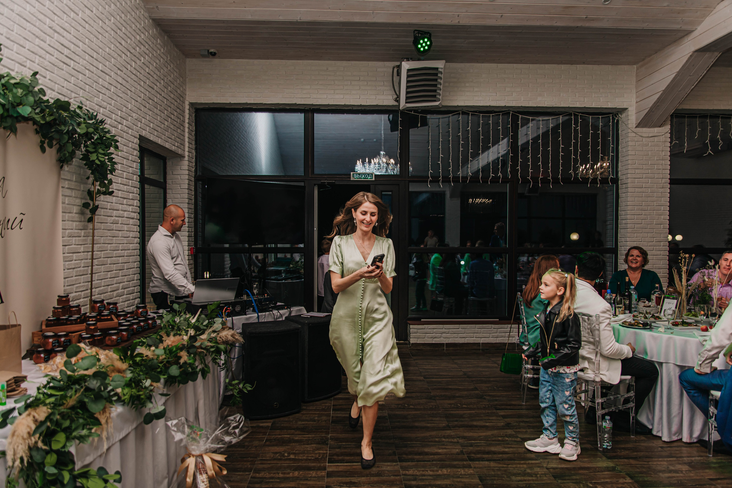 Вячеслав и Анастасия (пакет «Весь день»). Фотограф Дарья Маташкова