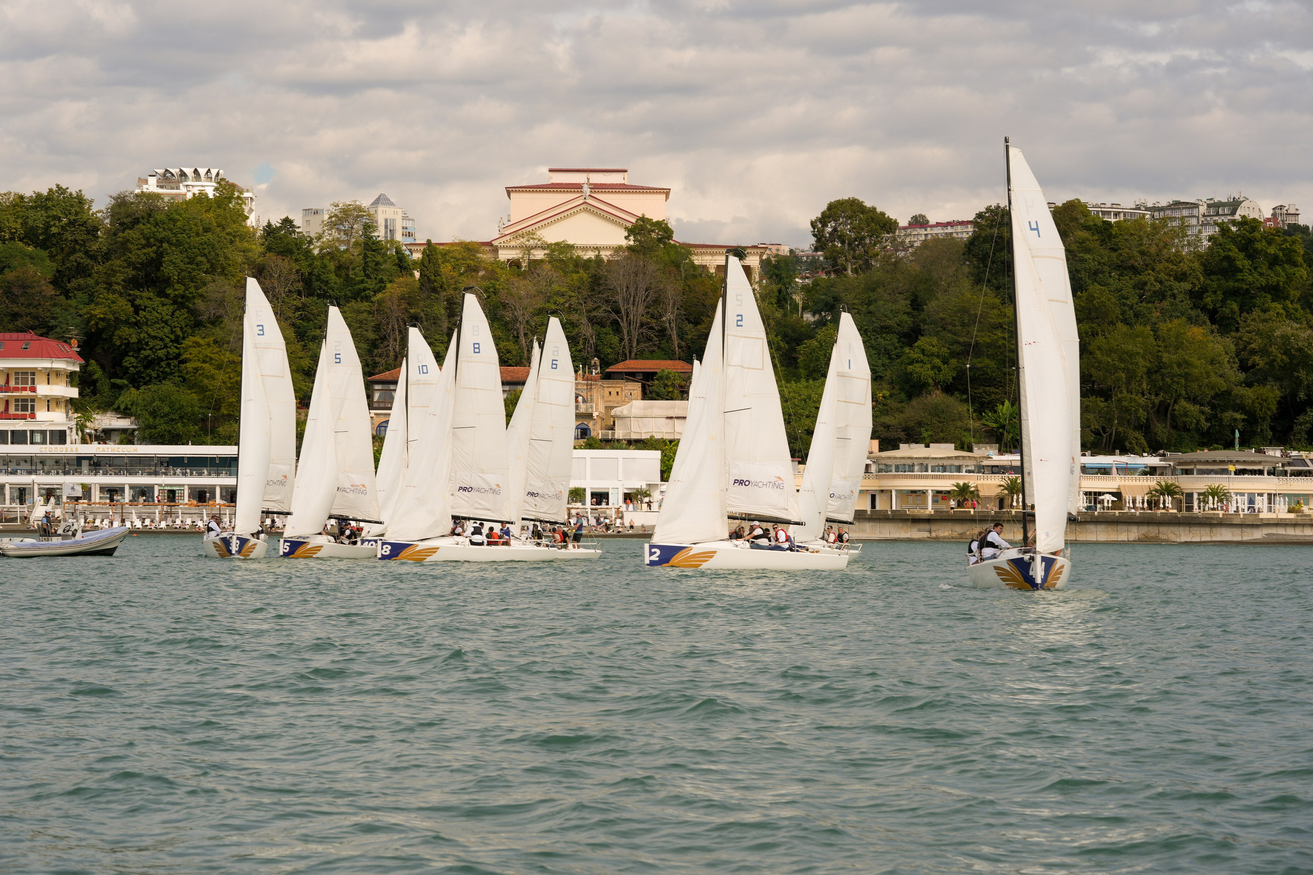 Яхтенная регата для компании Агрегатка. Репортажный фотограф в Красной Поляне и Сочи Павлюченко Екатерина