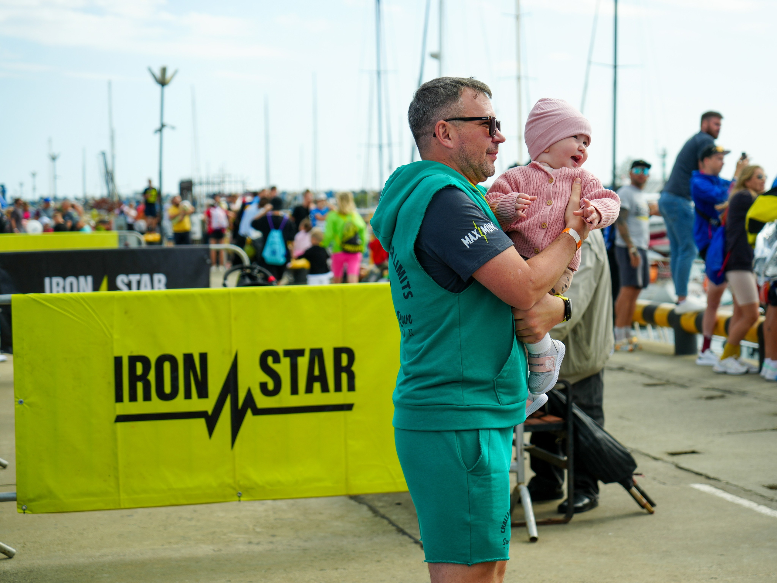 Фотоотчет партнерской интеграции для компании TELE2 на фестивале Ironstar. Репортажный фотограф в Красной Поляне и Сочи Павлюченко Екатерина