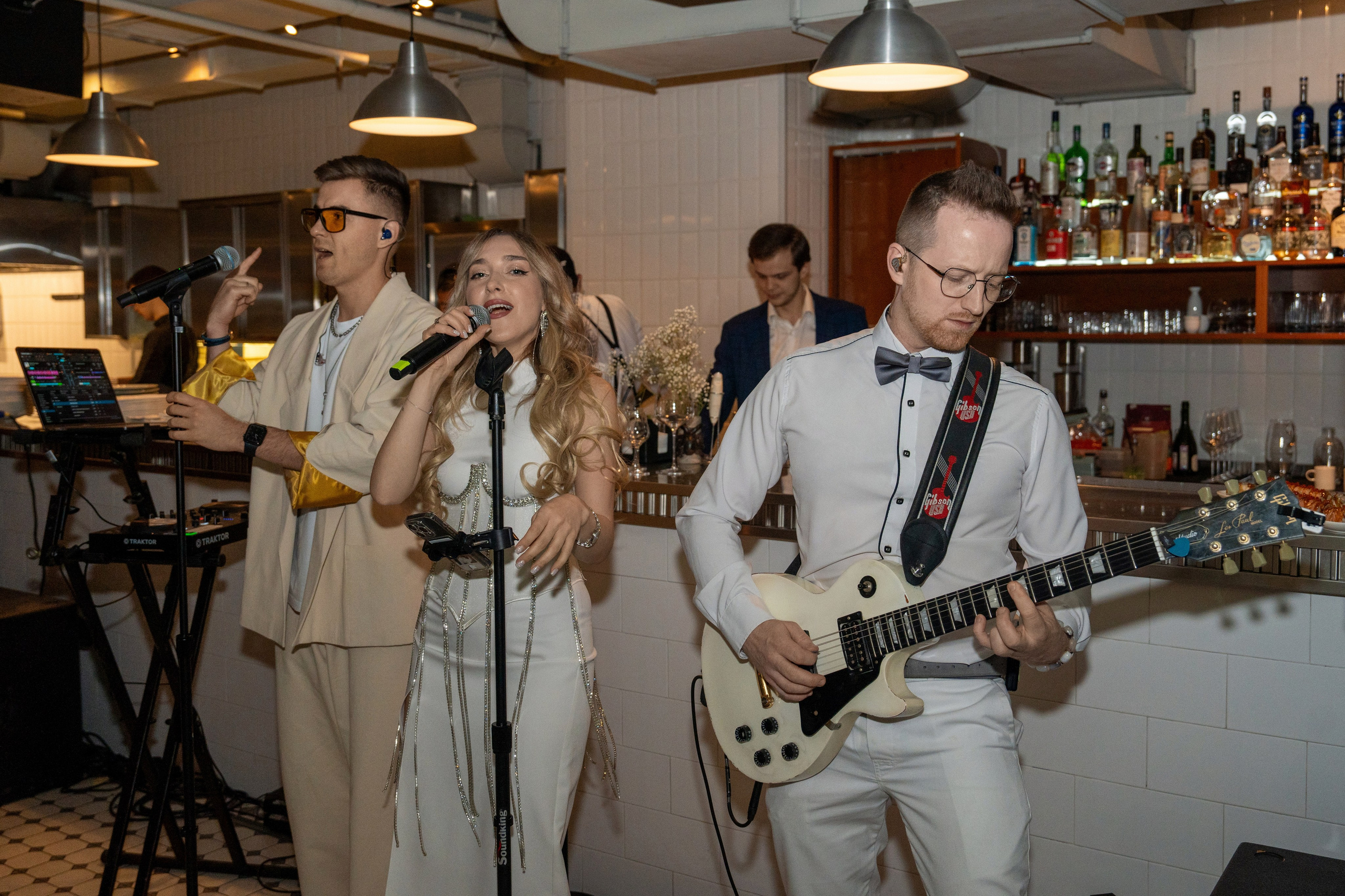 Новый год 2025 в ресторане Сахалин. Репортажный фотограф в Красной Поляне и Сочи Павлюченко Екатерина