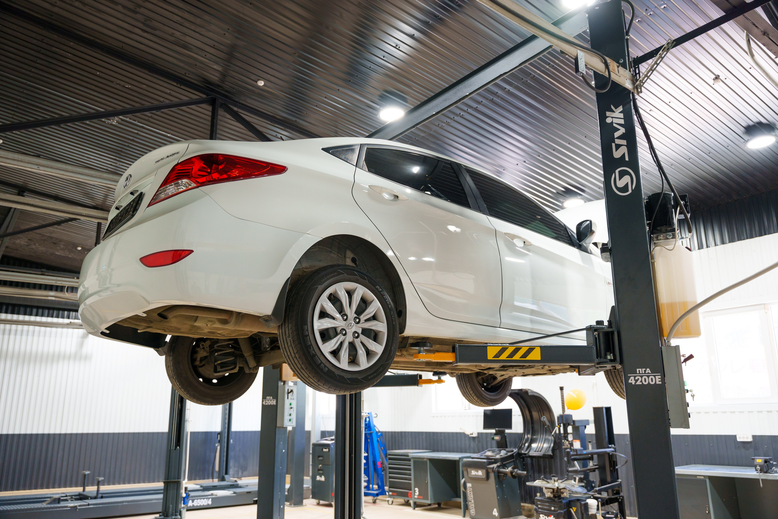 Интерьерная фотосъемка автосервиса Fit Service в Краснодаре — Профессиональная фотосъемка интерьера техцентра в Краснодаресеть СТО. Шедевры для Вас! Фотограф и Видеограф в Краснодаре Пахиев Руслан