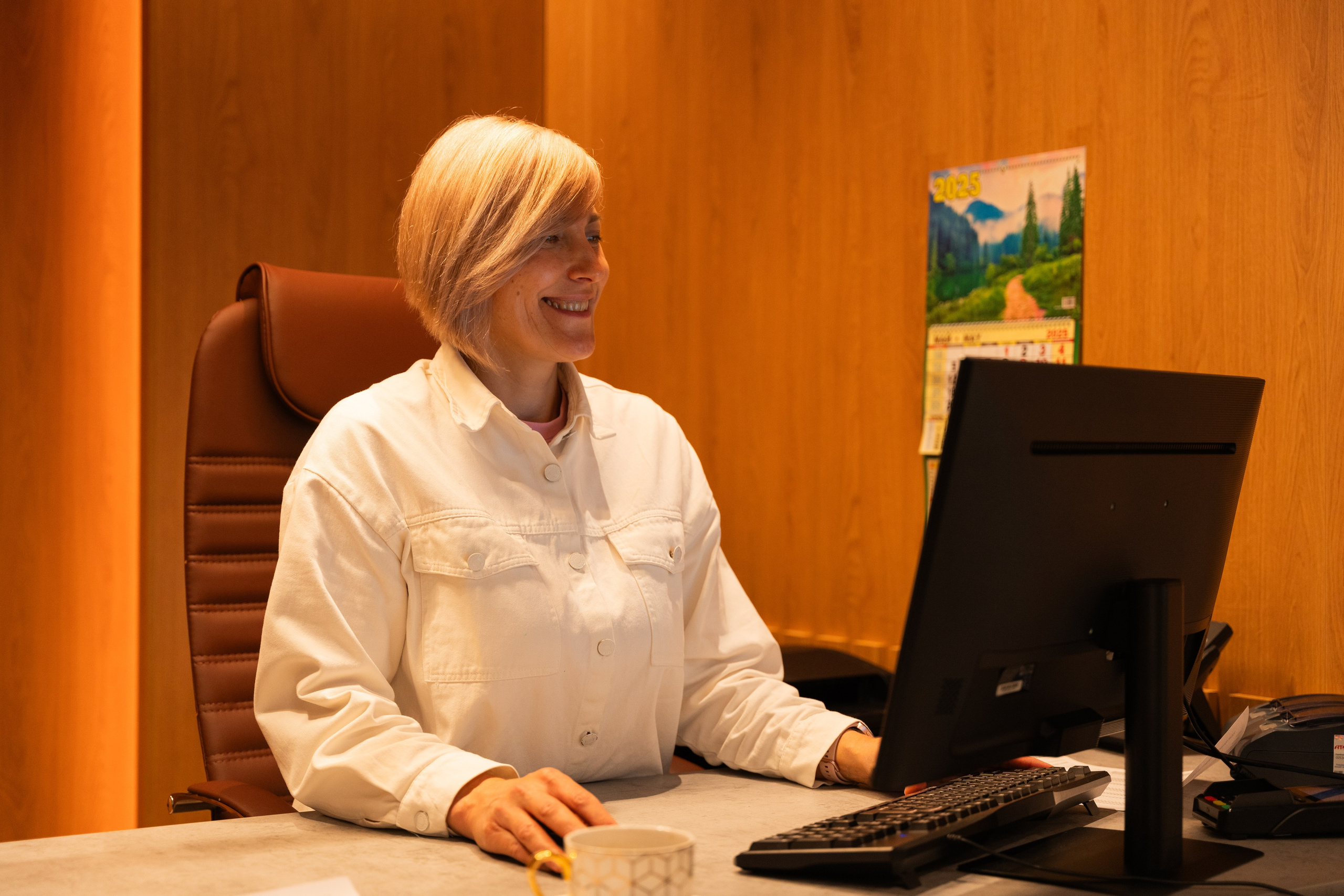 Интерьерная фотосъемка автосалона Elrus в Краснодаре. Zeekr, LiXiang Профессиональная фотосъемка интерьера премиум-автосалона в Краснодаре. Шедевры для Вас! Фотограф и Видеограф в Краснодаре Пахиев Руслан