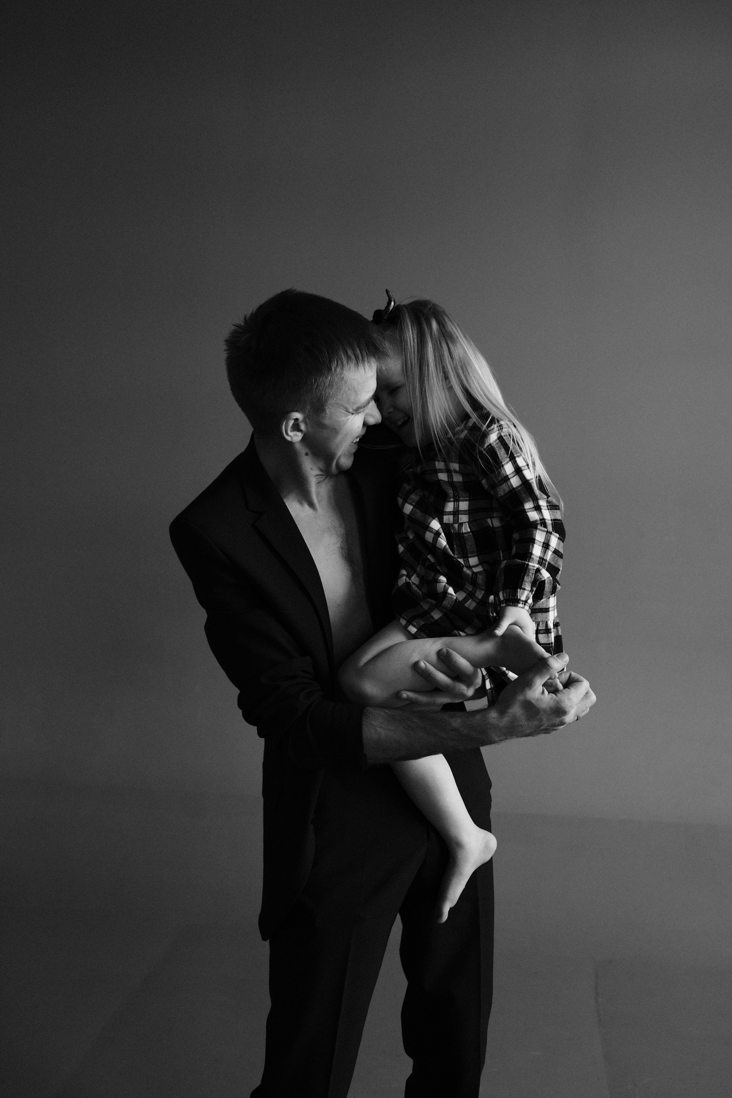 Максим, Оля и Настя. Главная