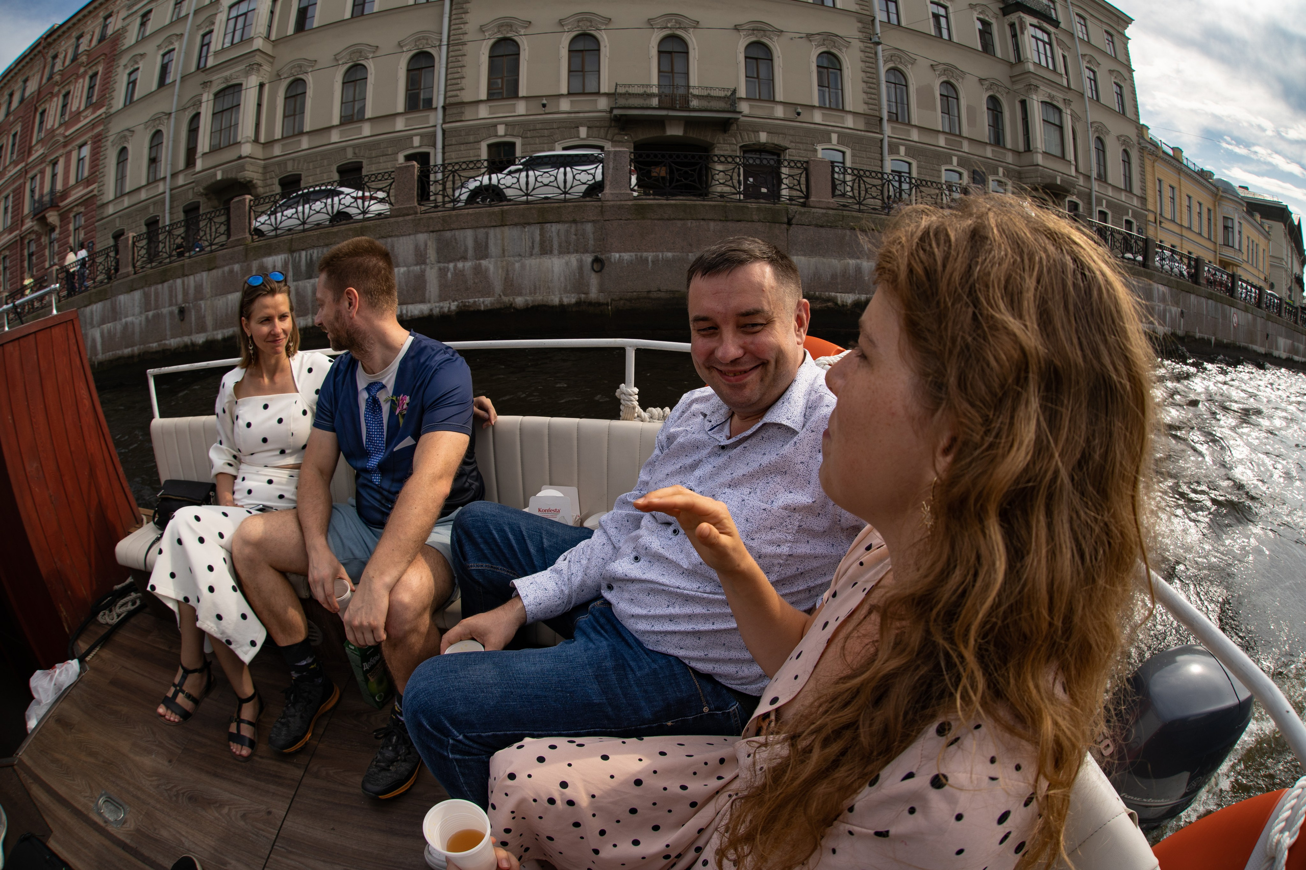 Прогулка на катере, тренинг, игры. Концертный и репортажный фотограф в Санкт-Петербурге Слава Пахомов