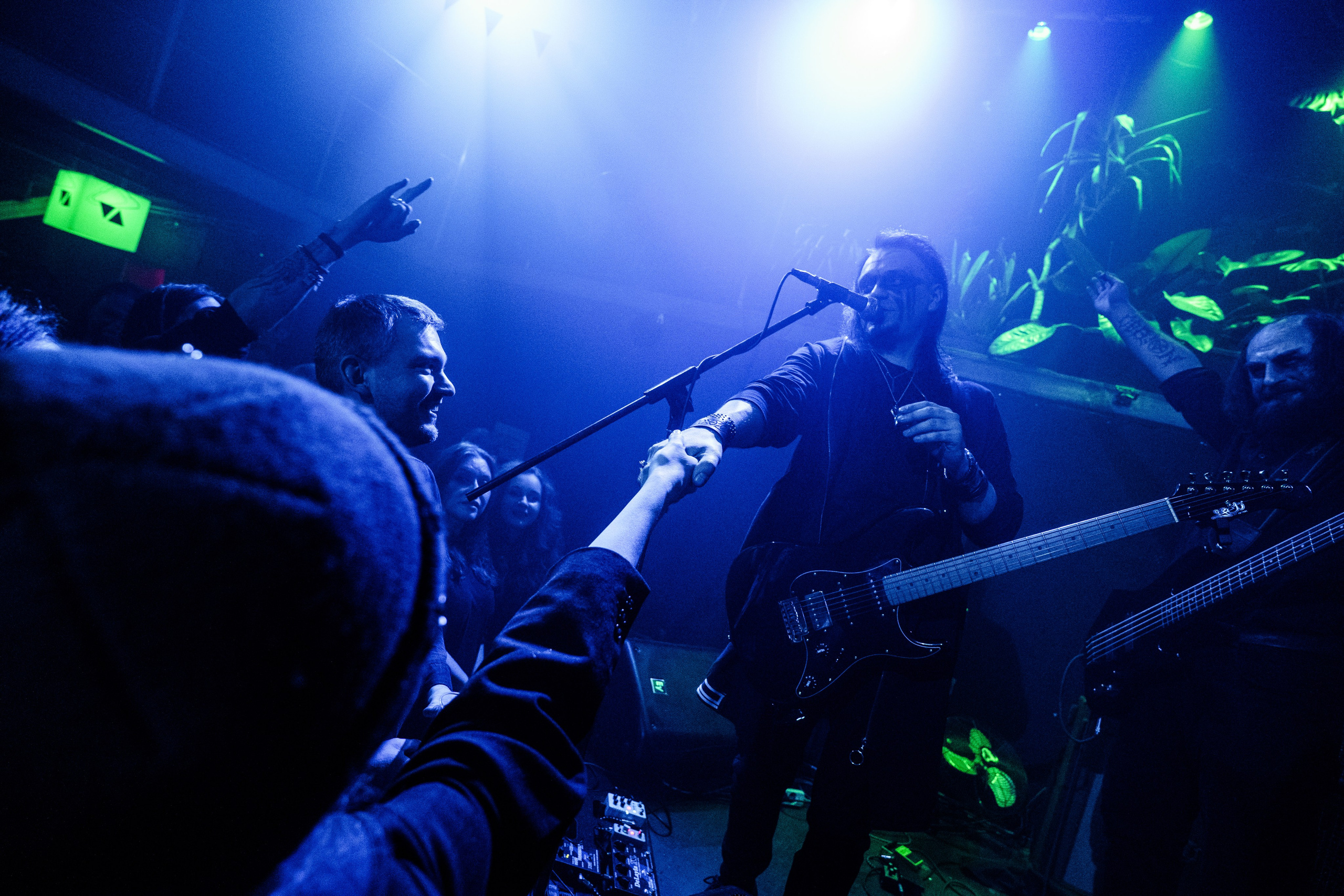 Inside the Rain|Ласточка. Концертный и репортажный фотограф в Санкт-Петербурге Слава Пахомов