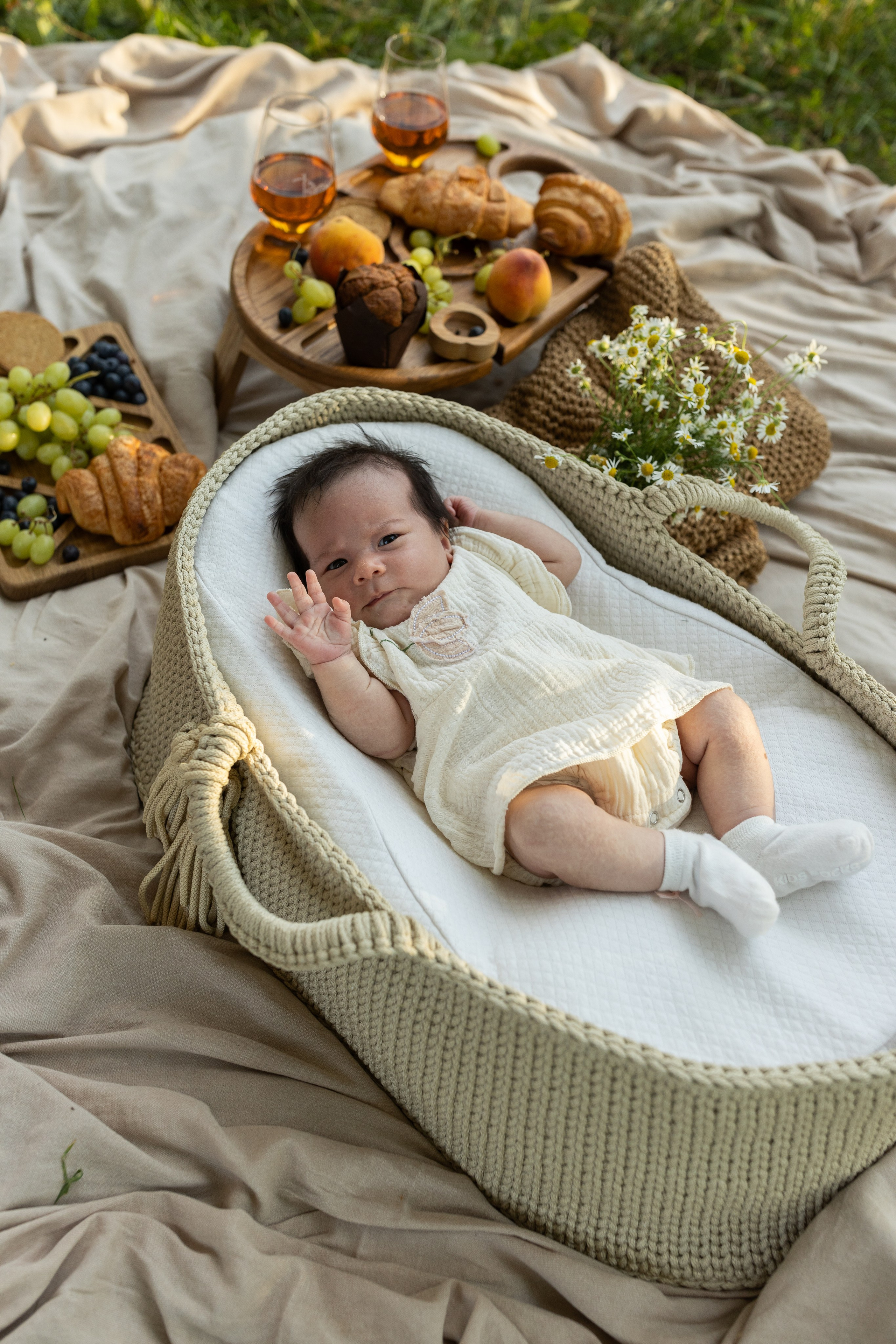 1 месяц Саше — летний пикник в парке. Семейный и детский фотограф в Москве Олеся Маркина