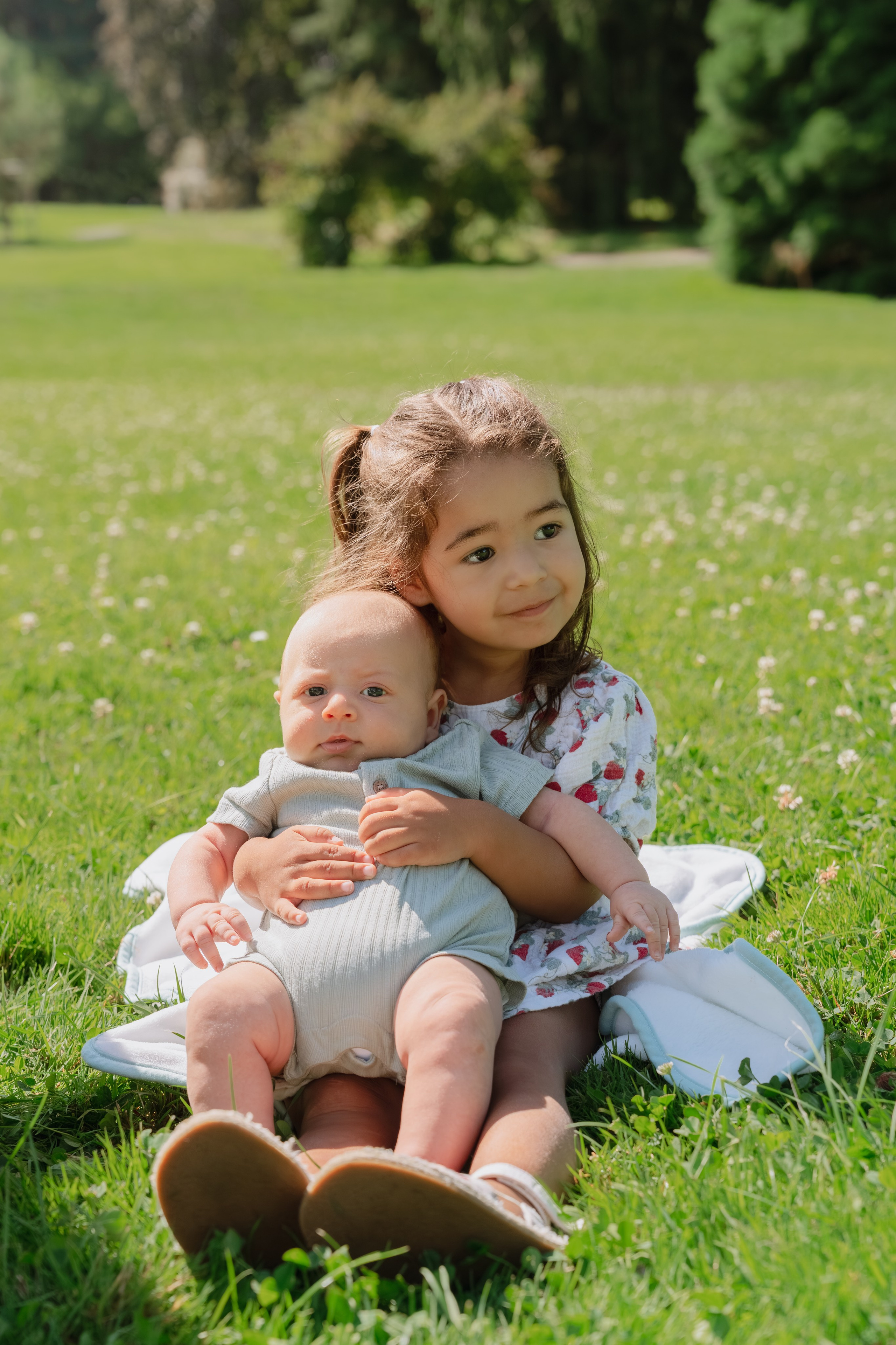 Yasmina & Ludovic with kids. Профессиональный свадебный фотограф в Женеве и Швейцарии | Таня Вовчецкая